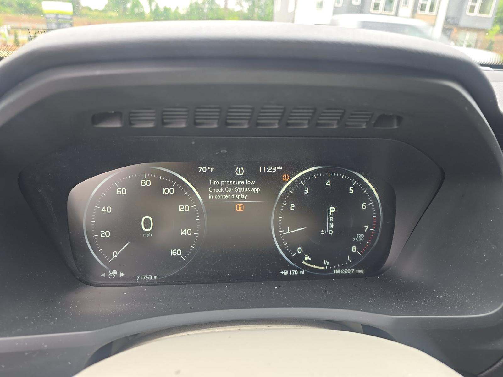 2020 Volvo XC90 T5 Momentum FWD