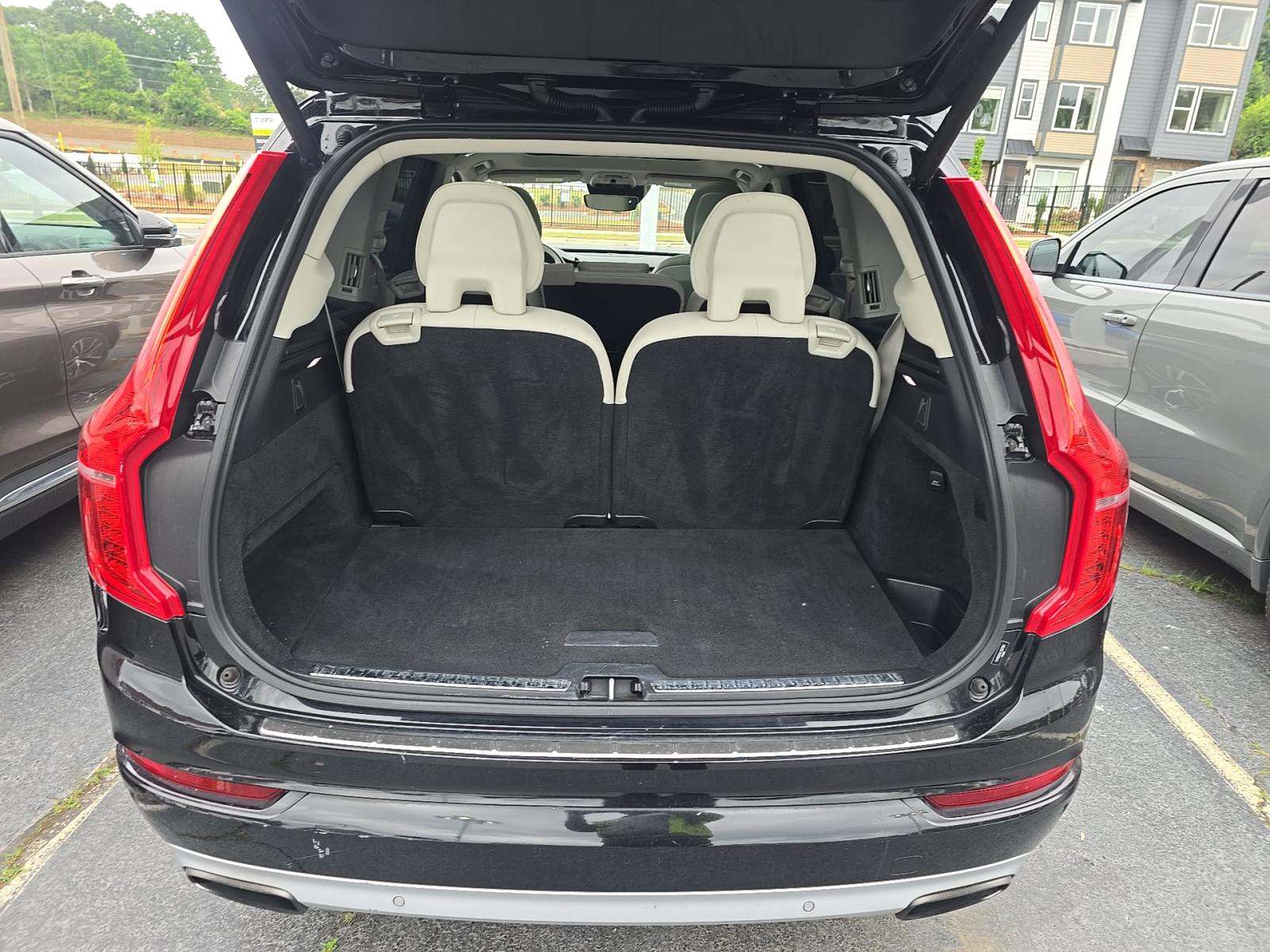 2020 Volvo XC90 T5 Momentum FWD