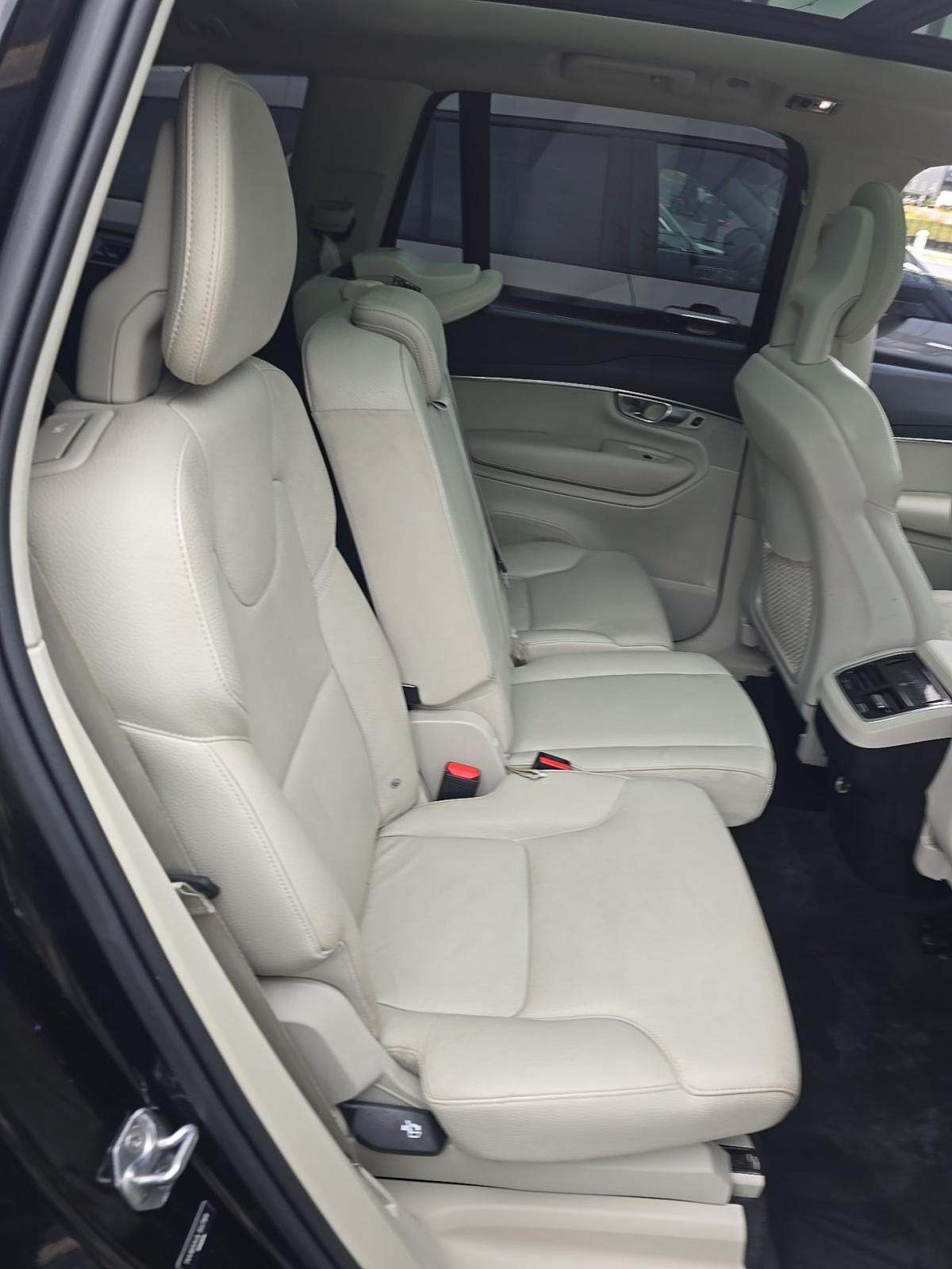 2020 Volvo XC90 T5 Momentum FWD