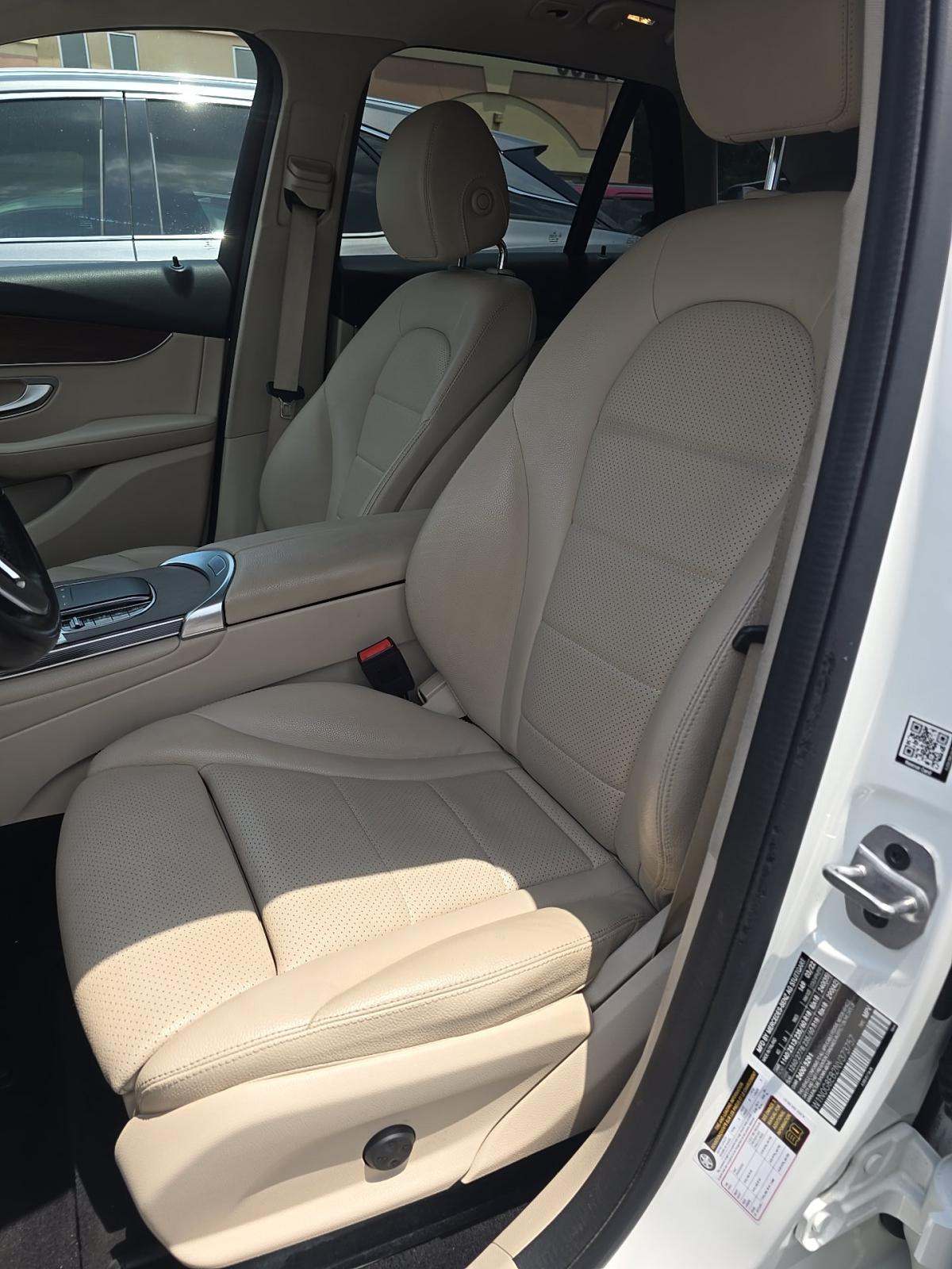 2022 Mercedes-Benz GLC GLC 300 AWD