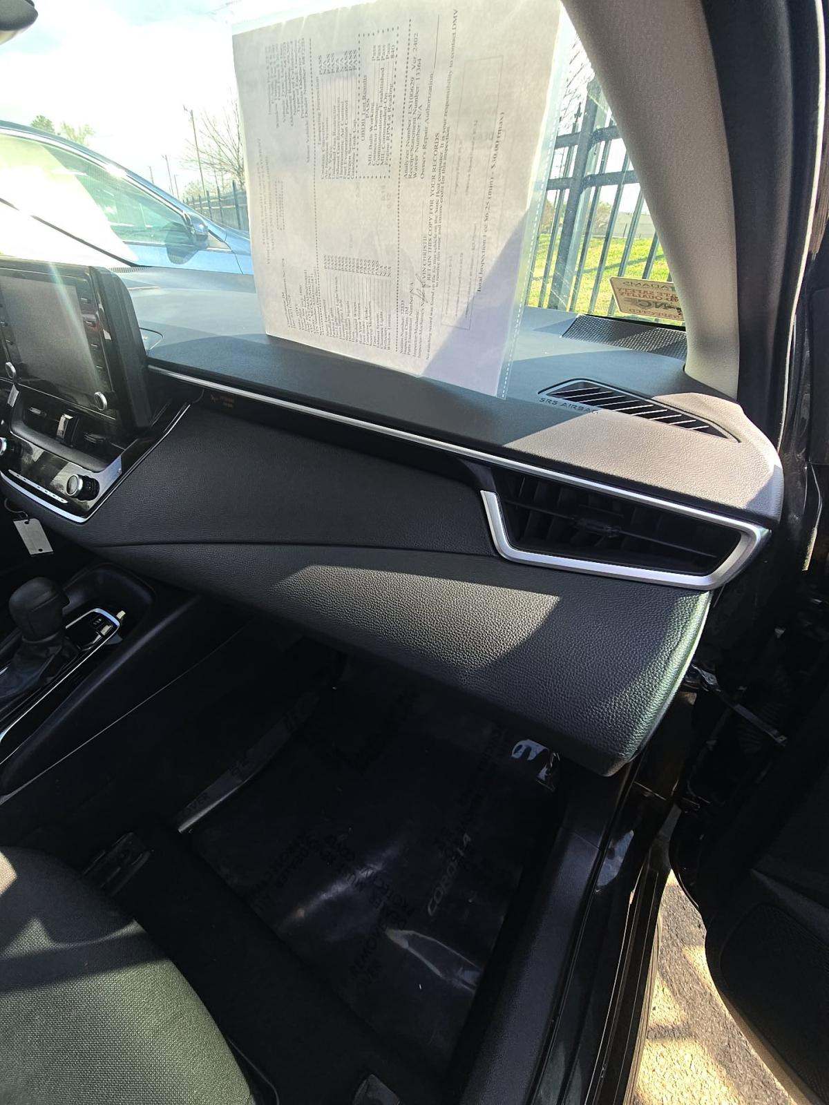 2022 Toyota Corolla LE FWD