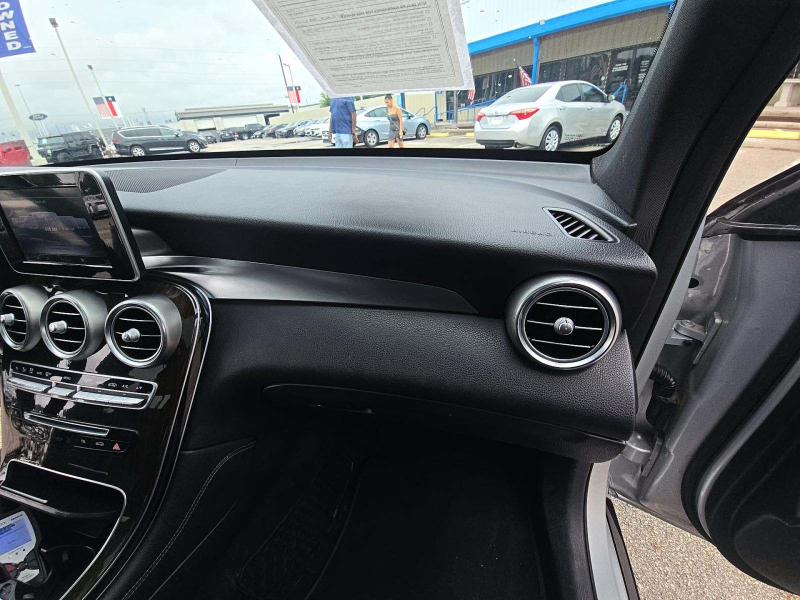 2019 Mercedes-Benz GLC GLC 300 RWD
