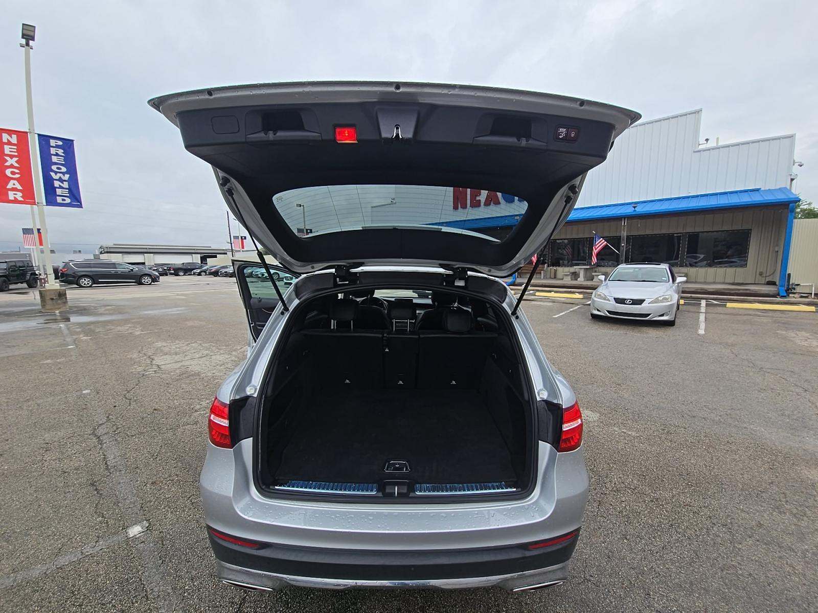 2019 Mercedes-Benz GLC GLC 300 RWD