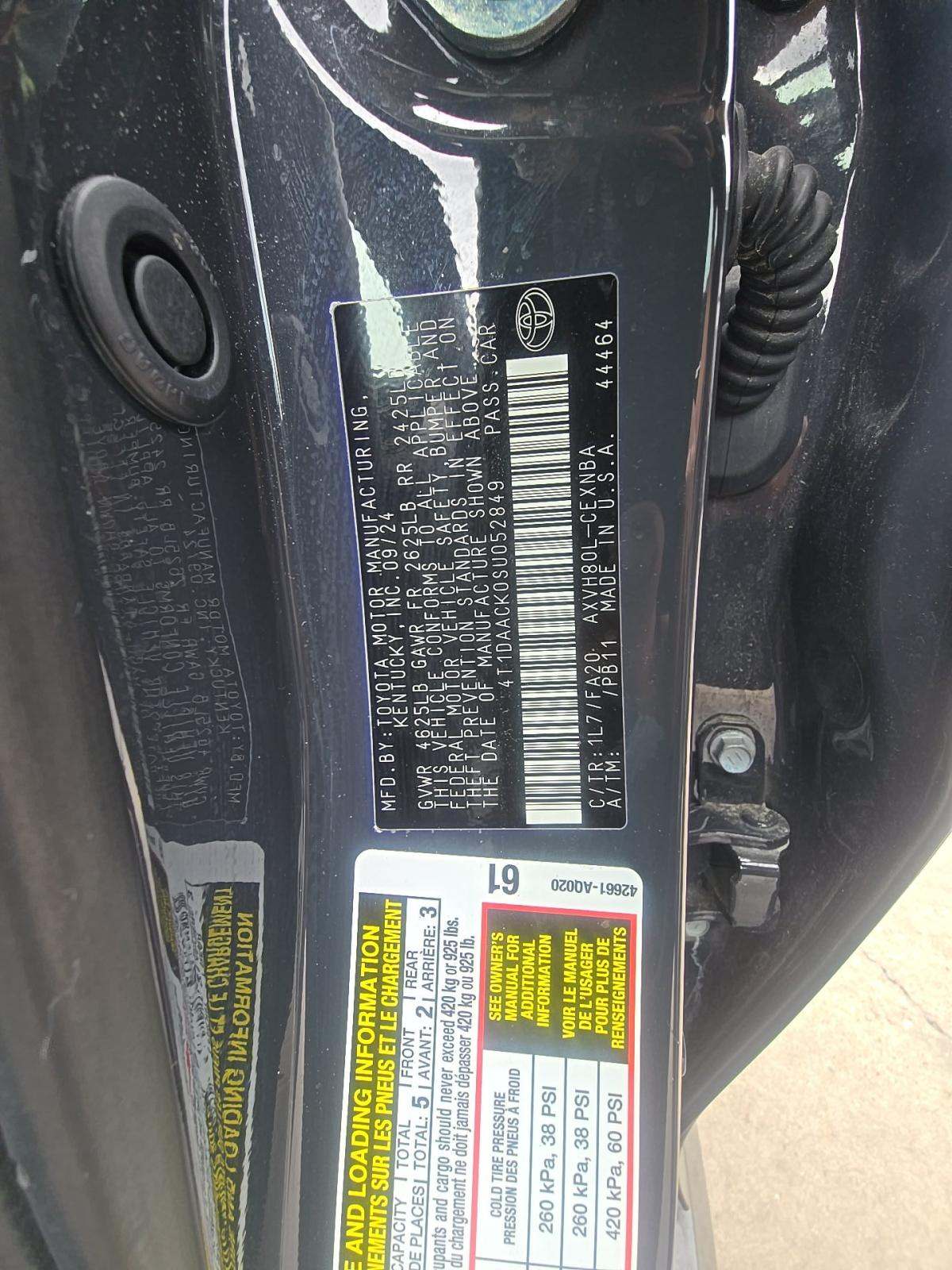 TOYOTA CAMRY - 1