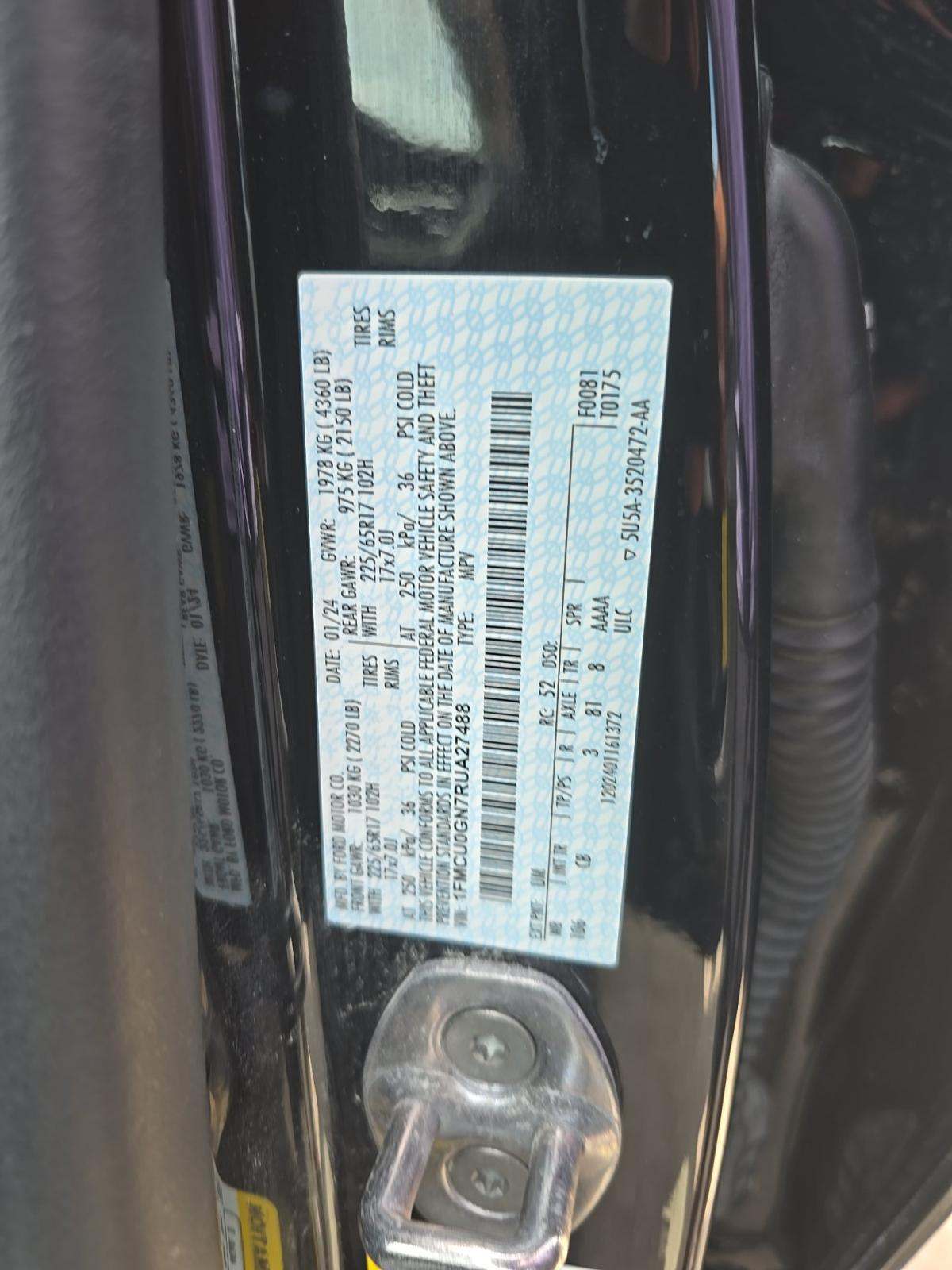FORD ESCAPE - 1