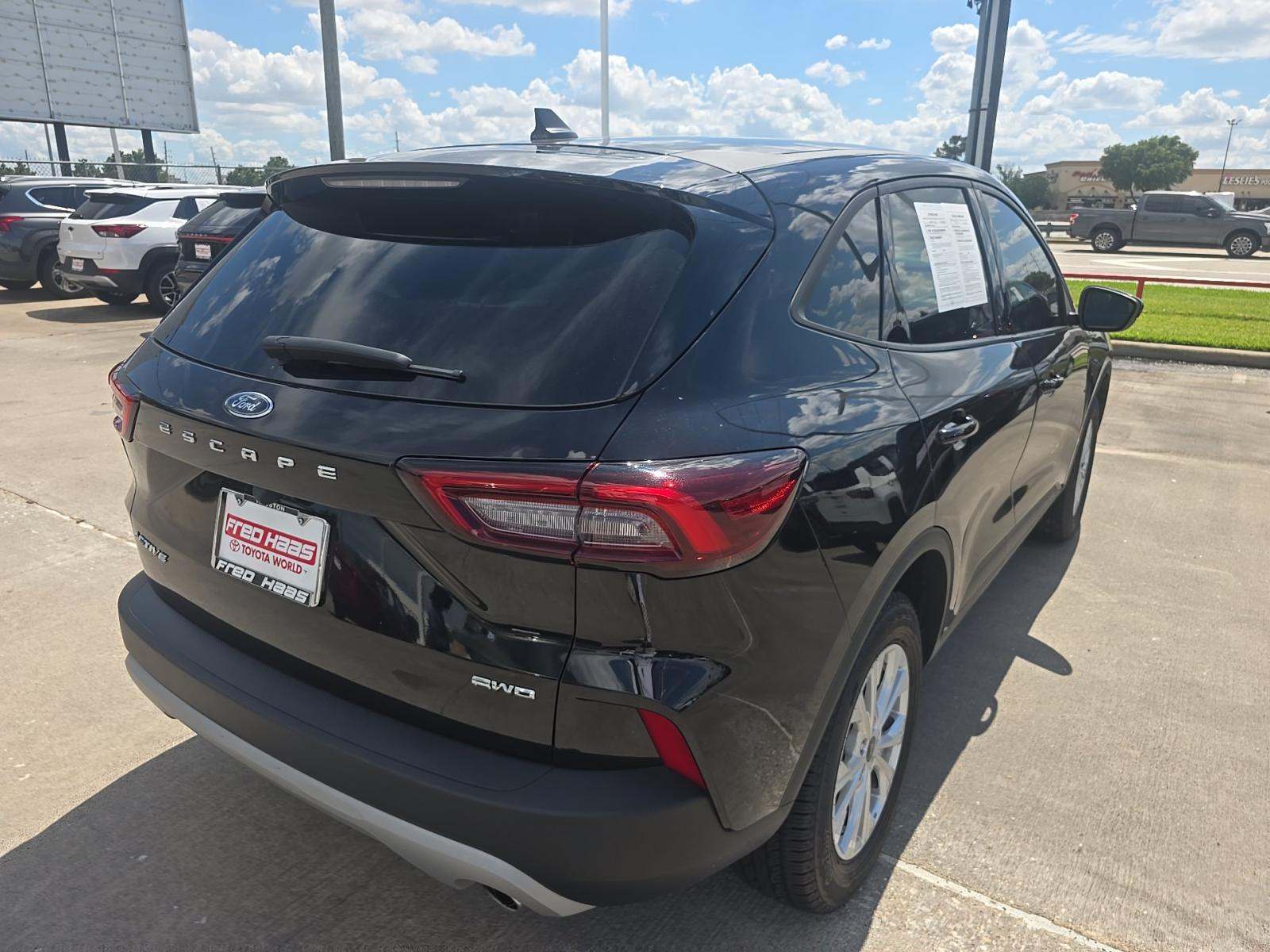 FORD ESCAPE - 3