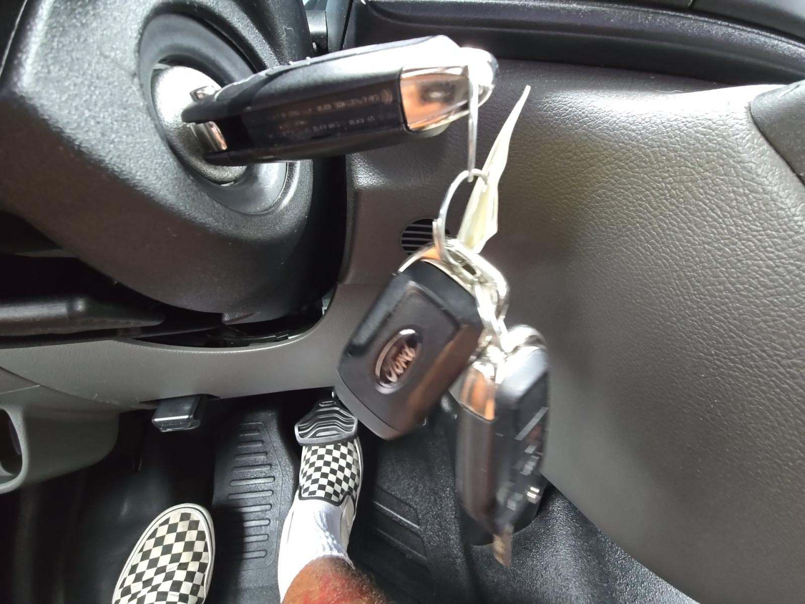 FORD TRANSIT 150 - 8