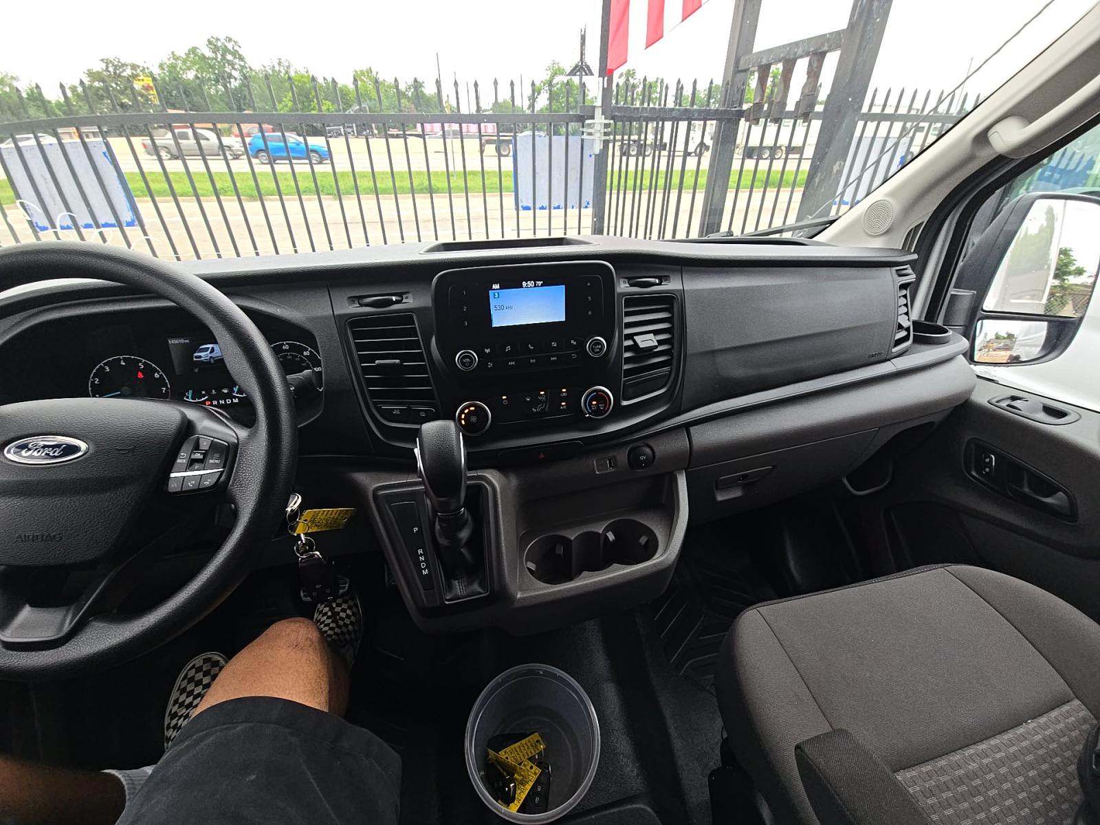 FORD TRANSIT 150 - 10