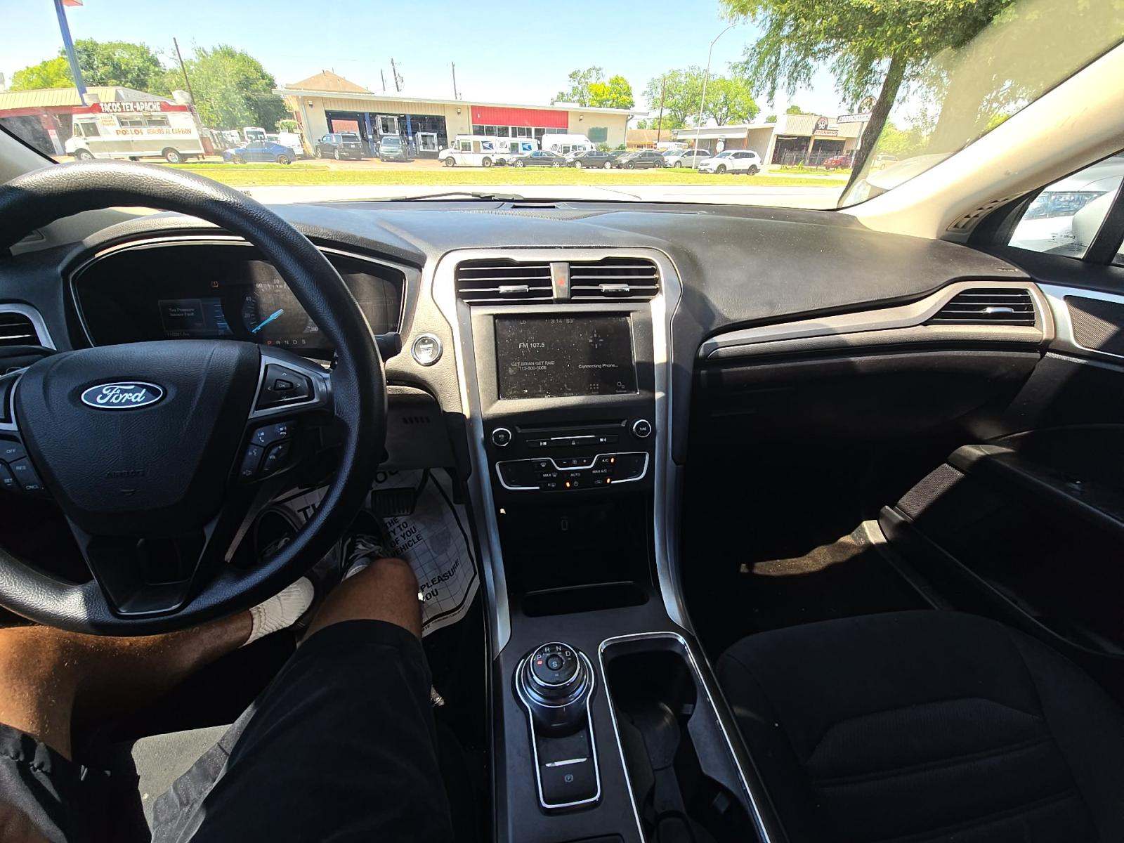 FORD FUSION - 10