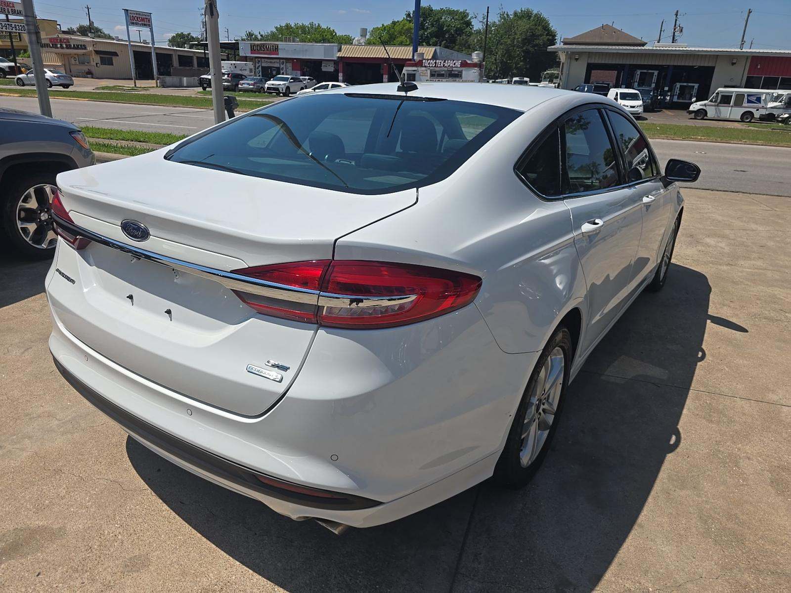 FORD FUSION - 3