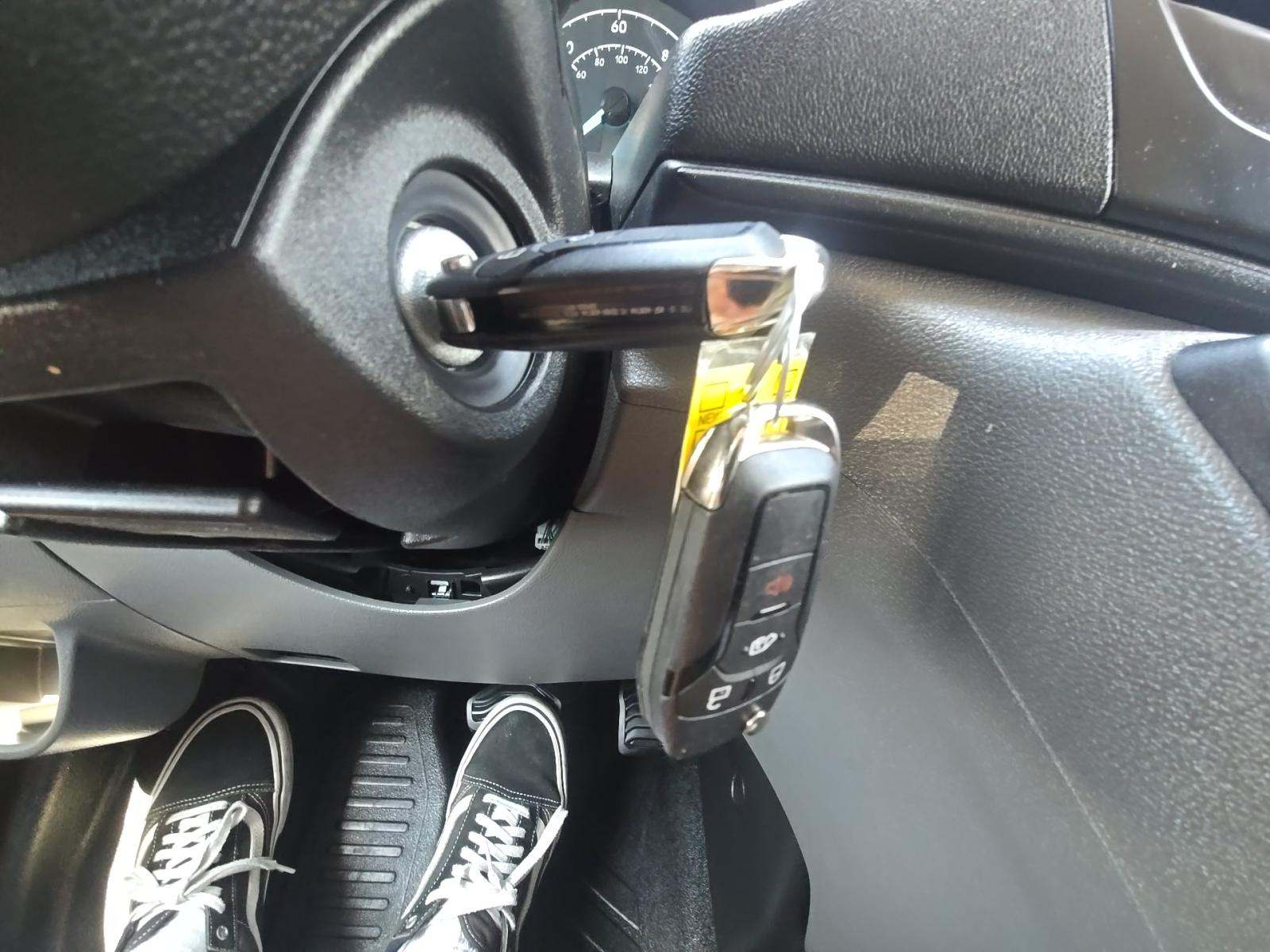 FORD TRANSIT 250 - 8