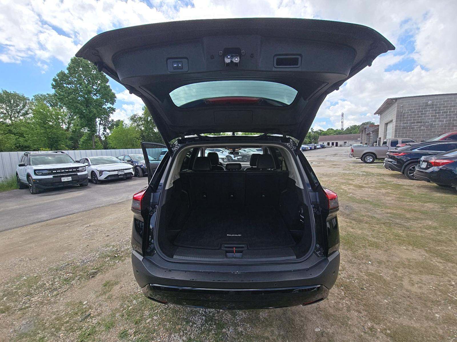 2023 Nissan Rogue SV FWD
