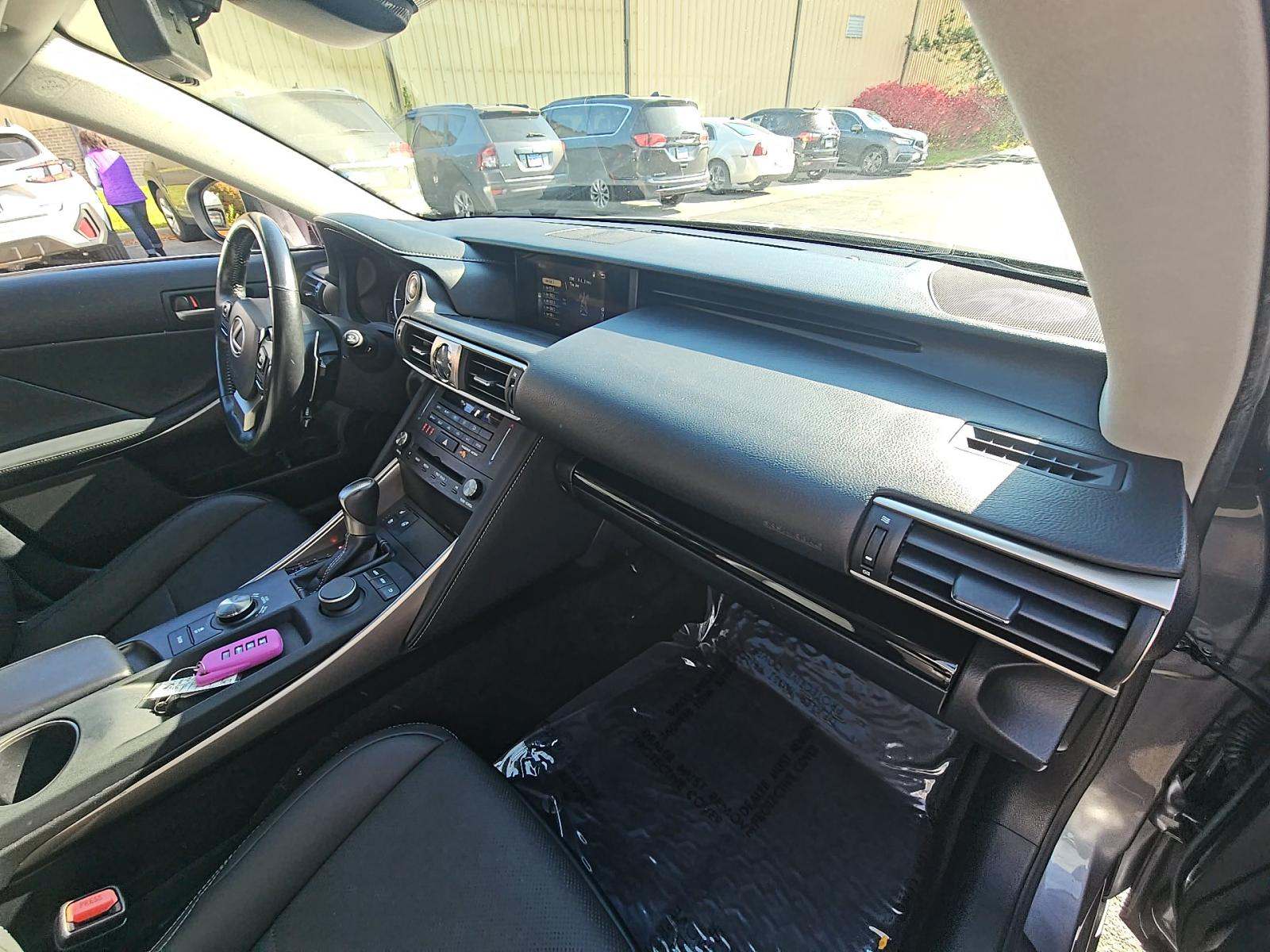 2019 Lexus IS IS 300 AWD