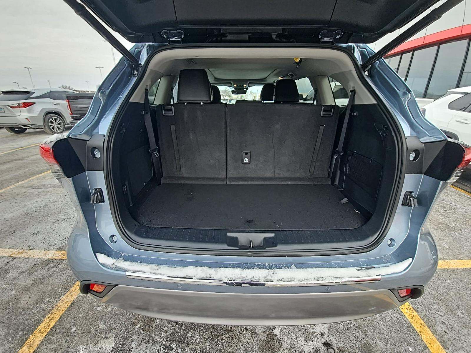 2023 Toyota Highlander Hybrid Platinum AWD