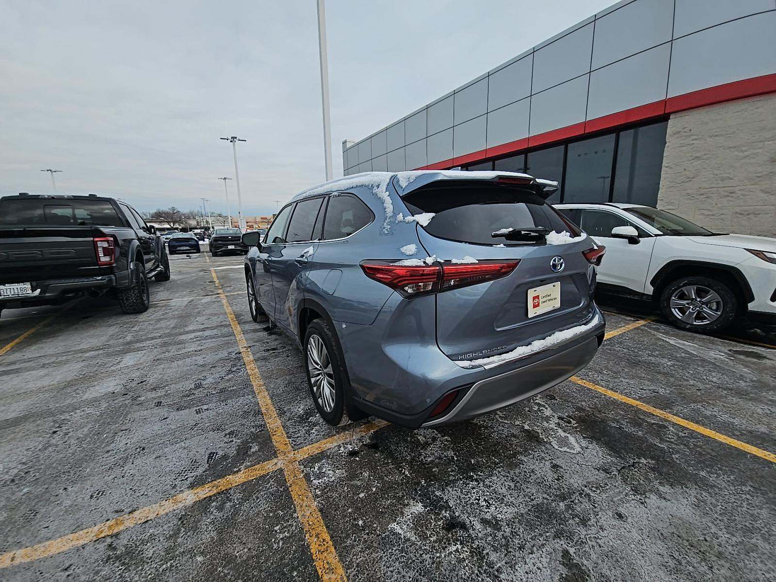2023 Toyota Highlander Hybrid Platinum AWD