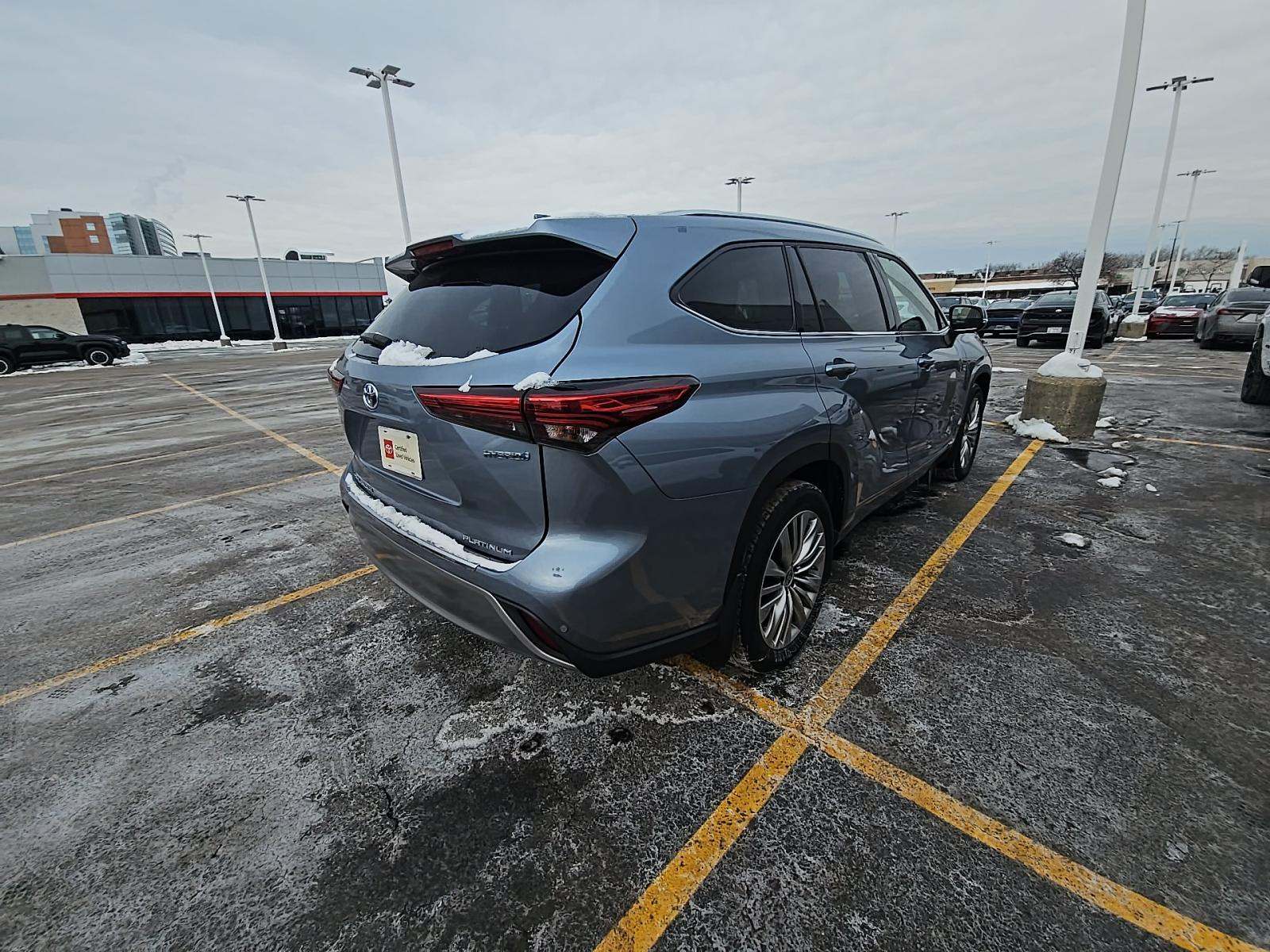 2023 Toyota Highlander Hybrid Platinum AWD