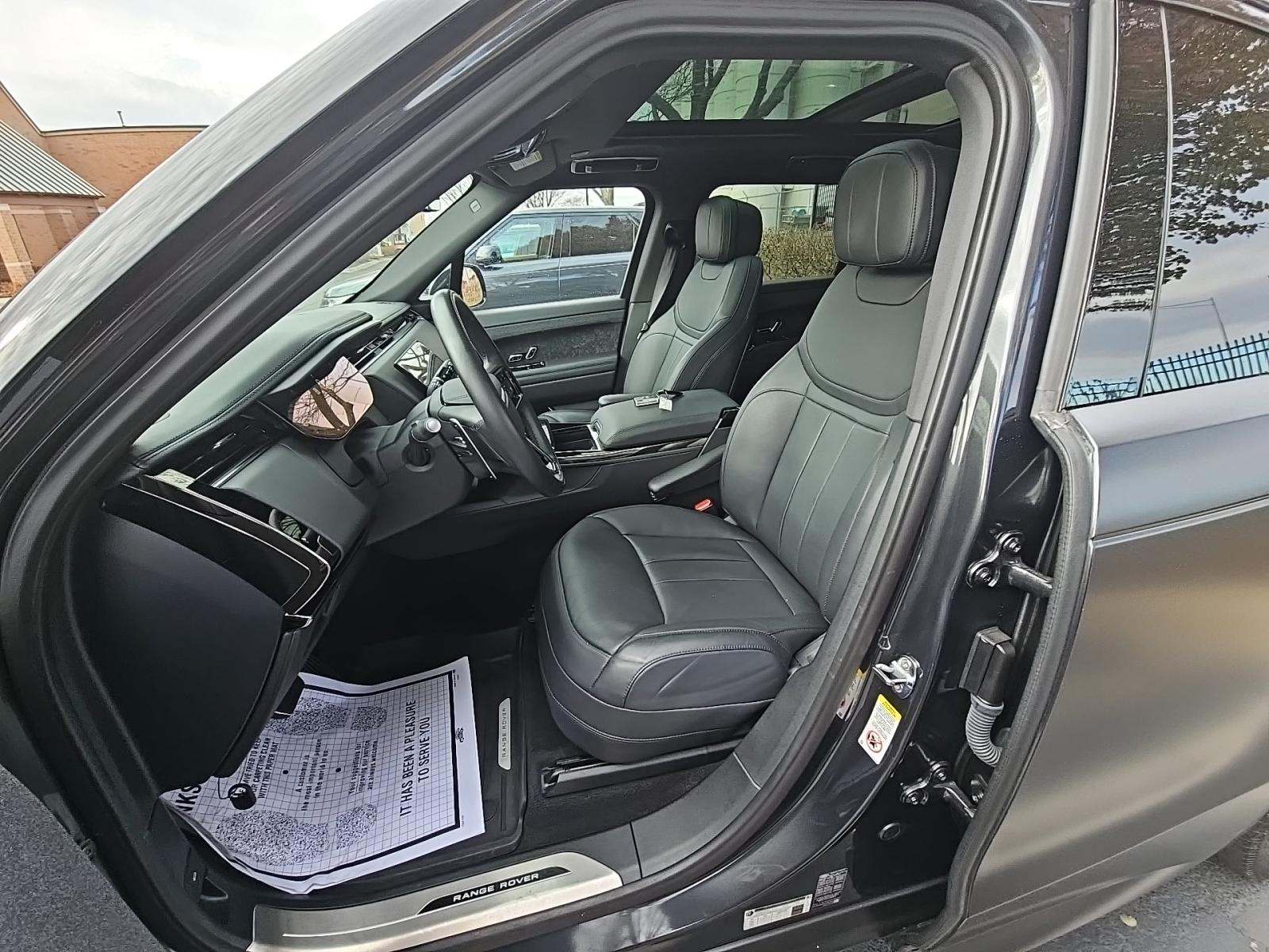 2025 Land Rover Range Rover Sport Dynamic SE AWD