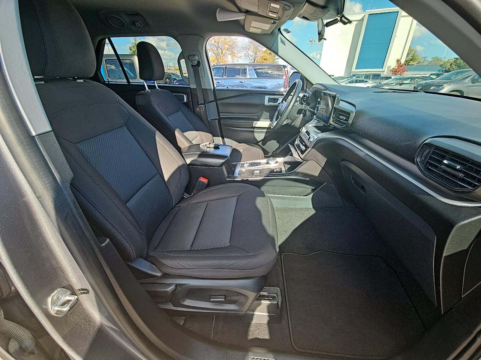 2022 Ford Explorer XLT AWD