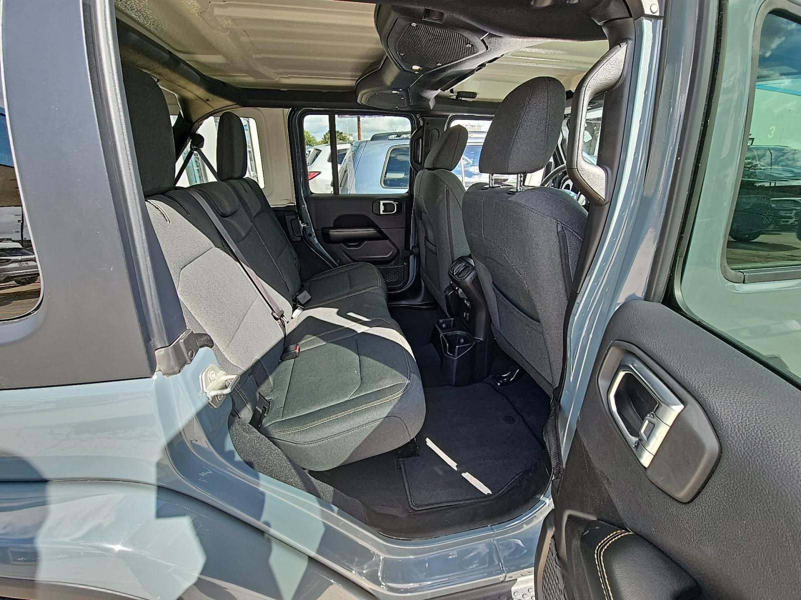 2024 Jeep Wrangler Sahara AWD