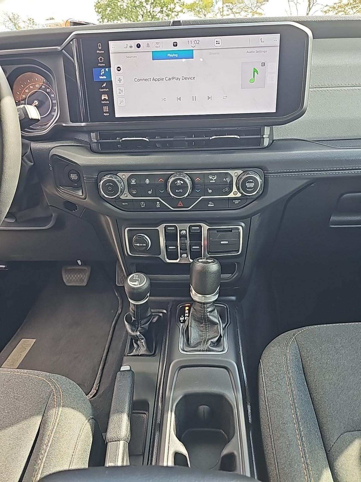 2024 Jeep Wrangler Sahara AWD