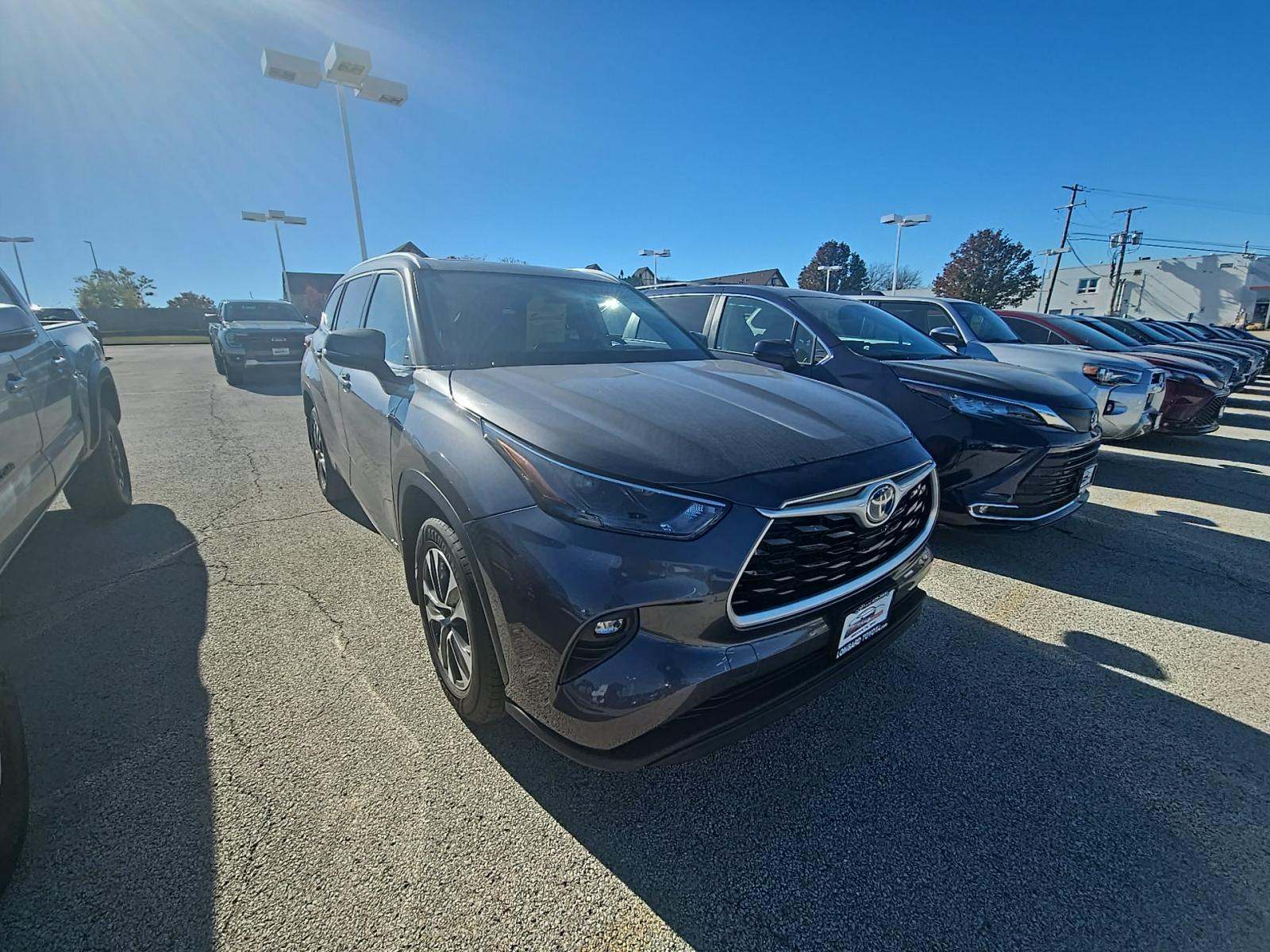 2022 Toyota Highlander Hybrid XLE AWD