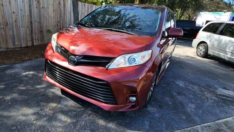 2018 Toyota Sienna XLE 7-Passenger 119.3