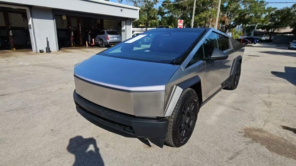2024 Tesla Cybertruck Base Crew Cab Short Bed