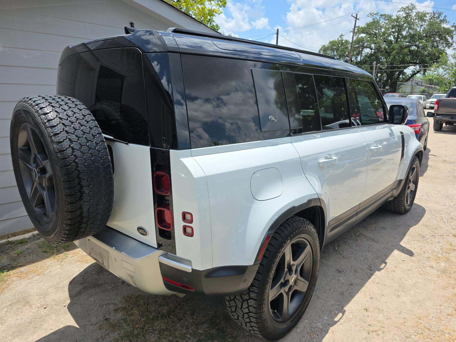 2021 Land Rover Defender 110 SE AWD