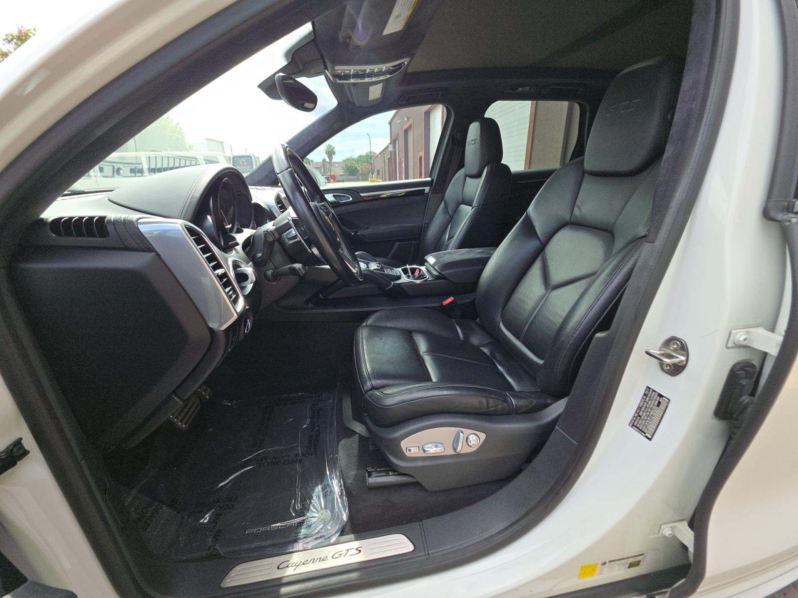 PORSCHE CAYENNE - 2