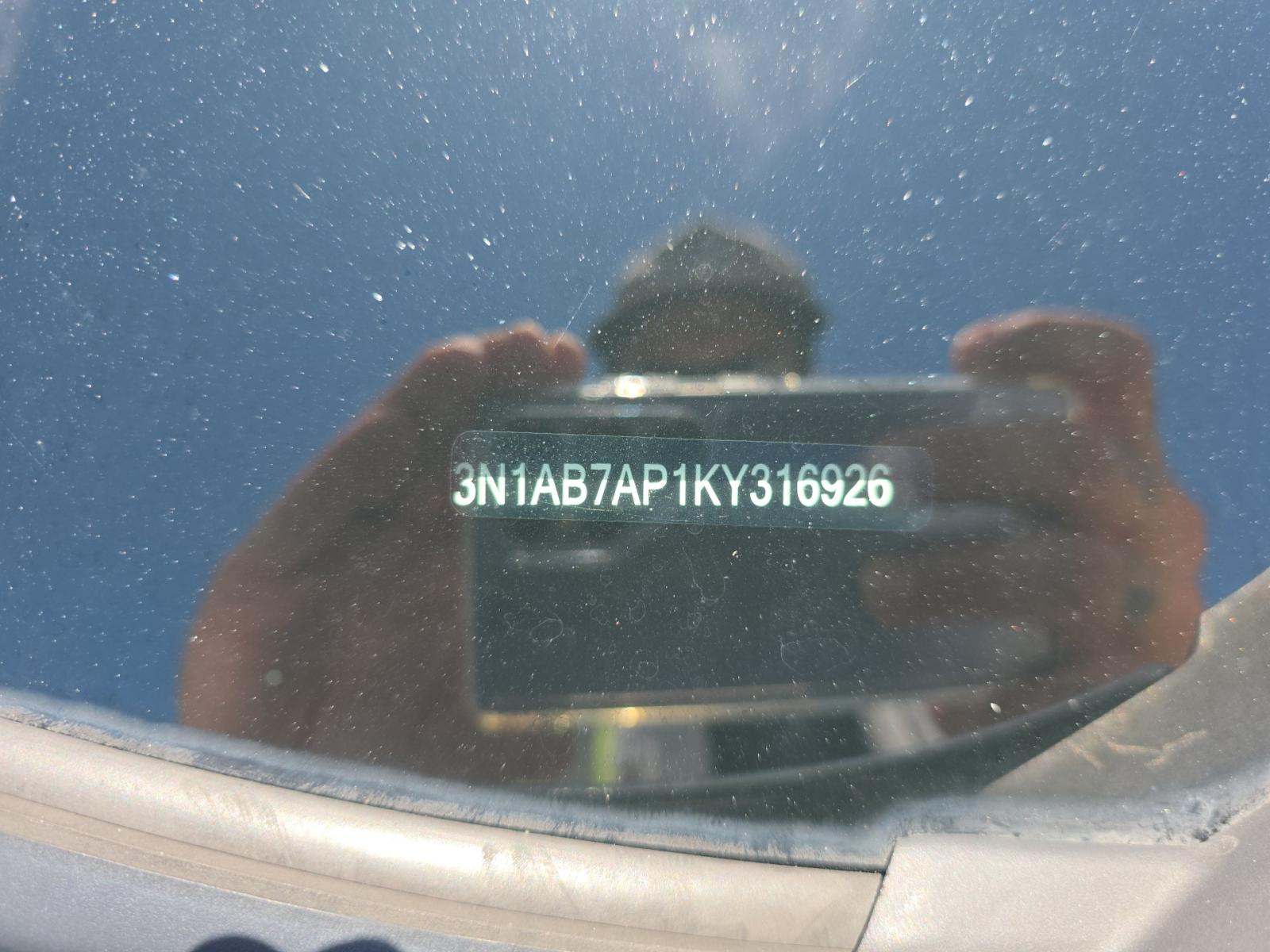NISSAN SENTRA - 1