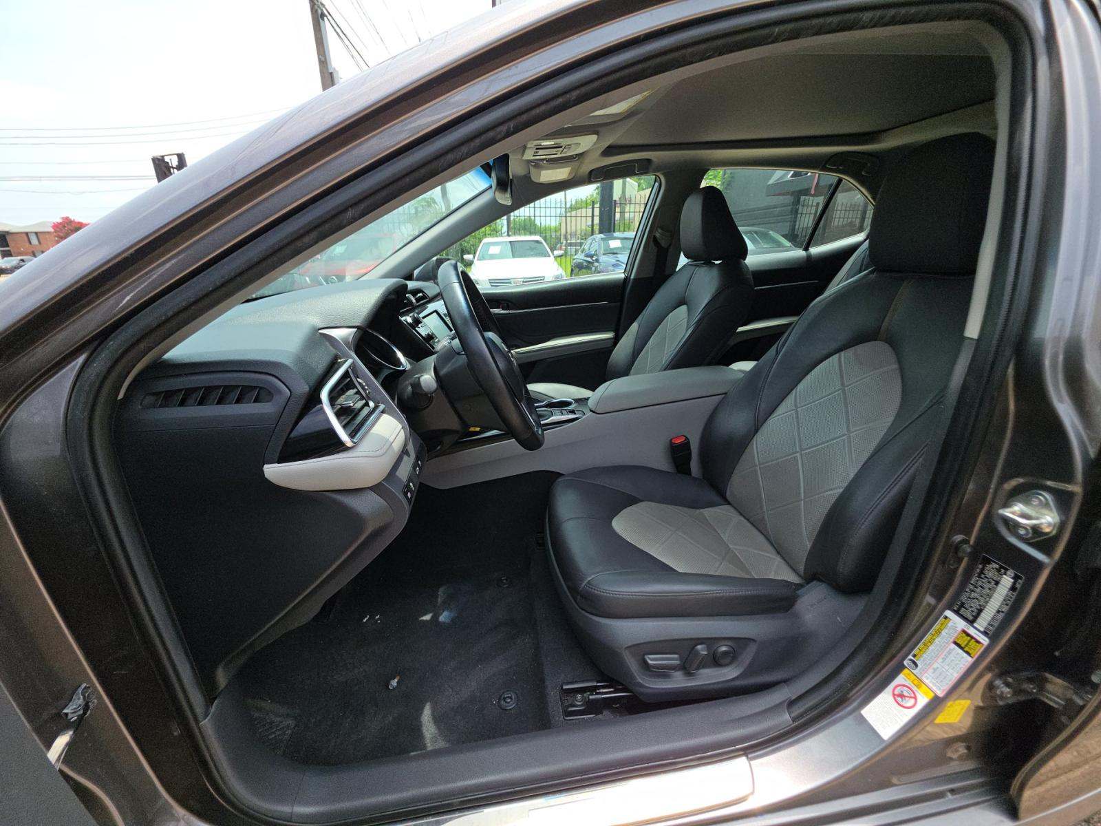 2018 Toyota Camry XLE FWD