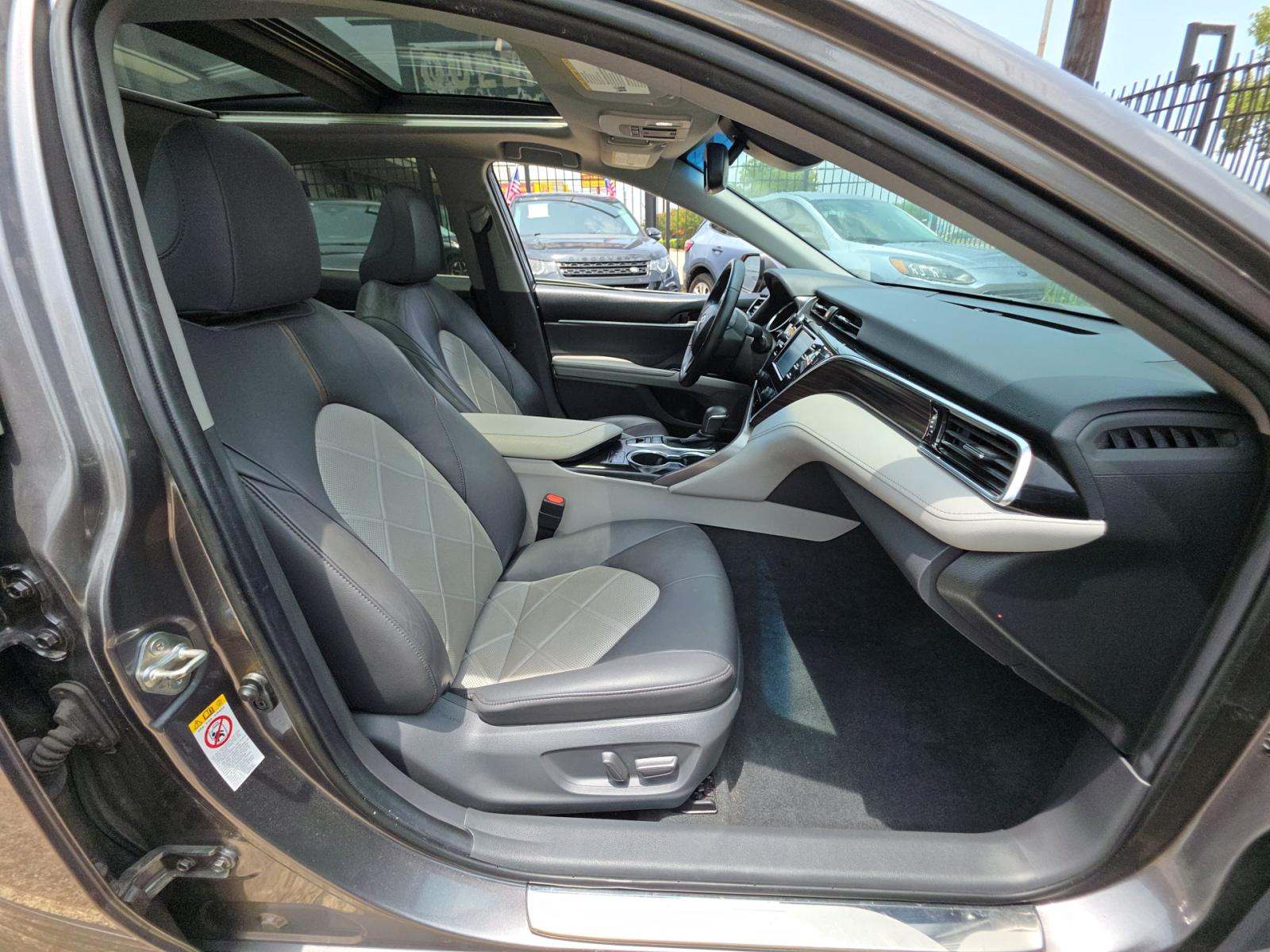 2018 Toyota Camry XLE FWD