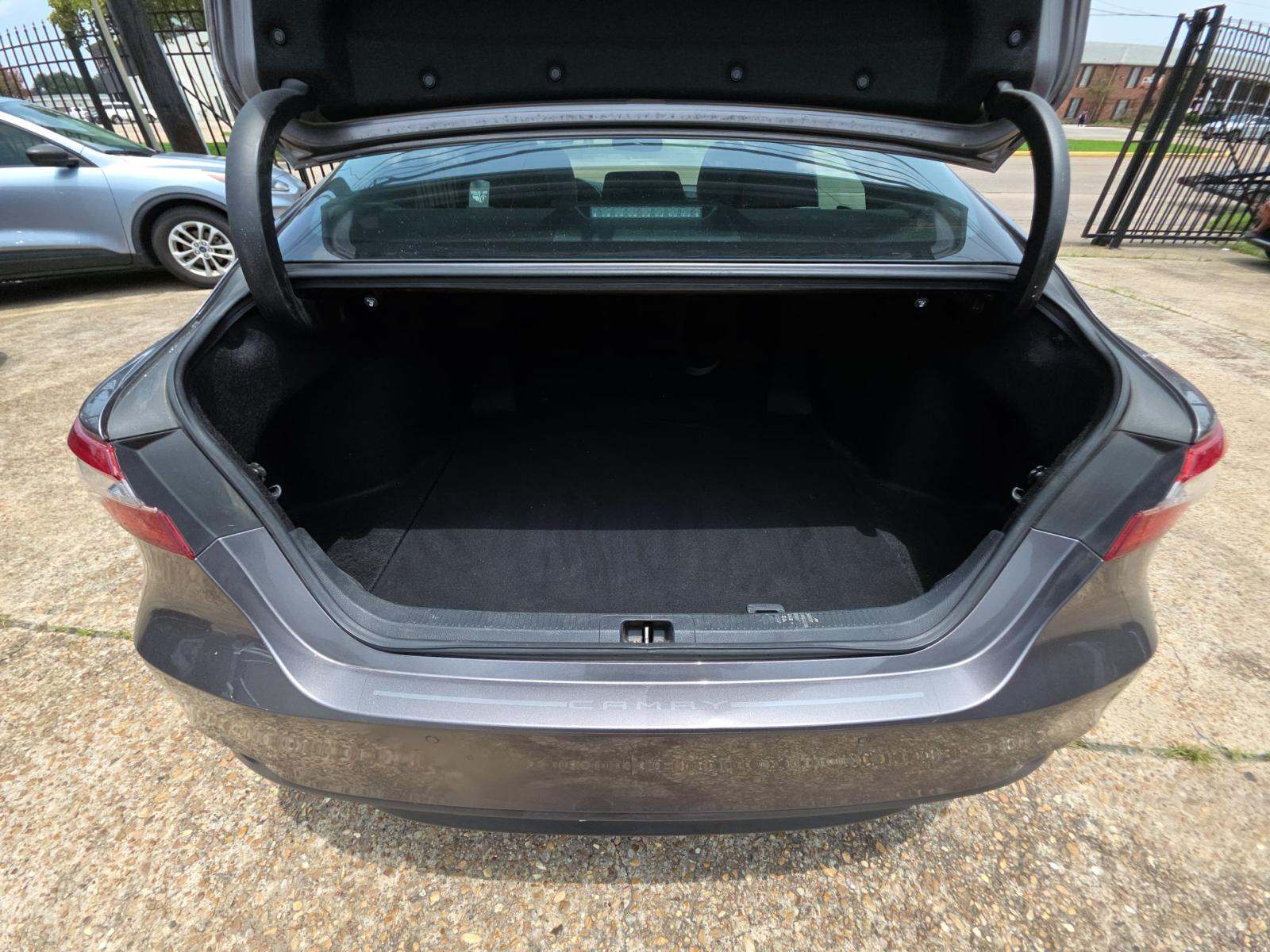 2018 Toyota Camry XLE FWD