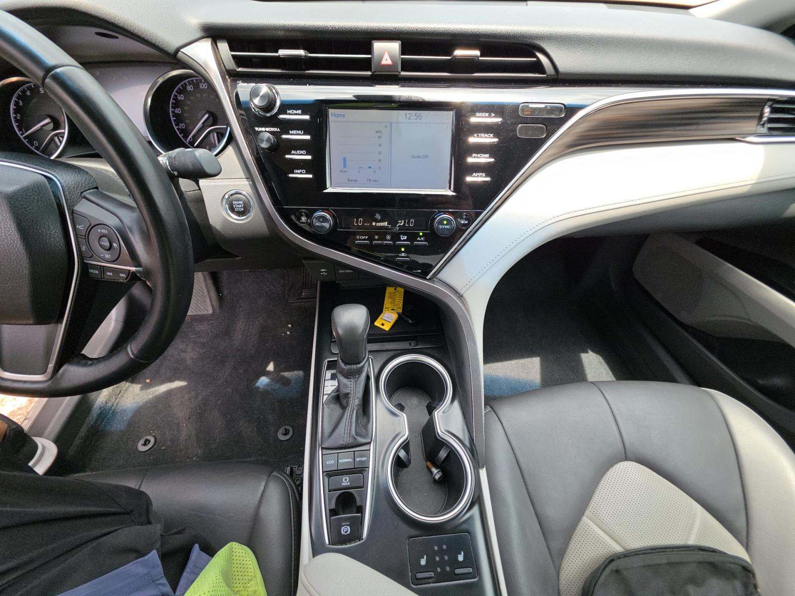 2018 Toyota Camry XLE FWD