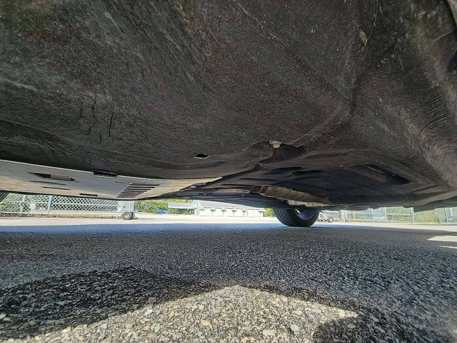 2024 Land Rover Defender 130 X-Dynamic SE AWD