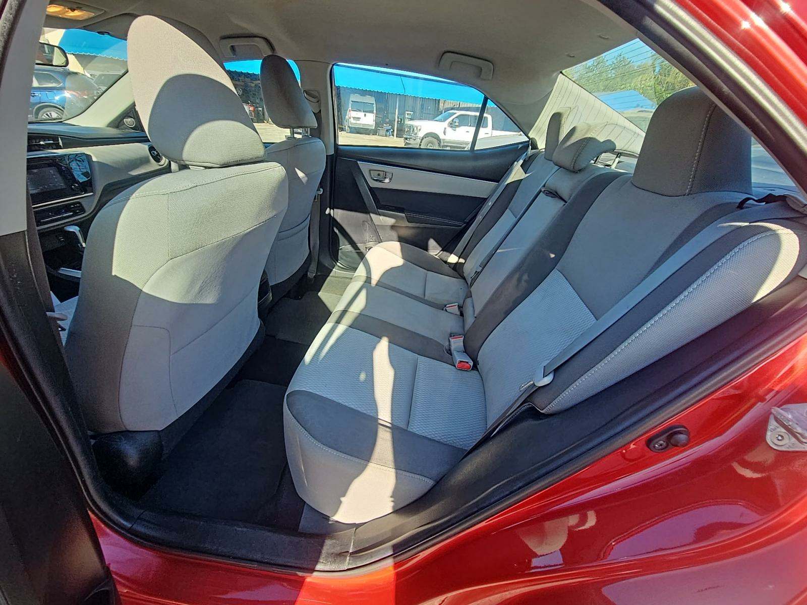 2018 Toyota Corolla LE FWD