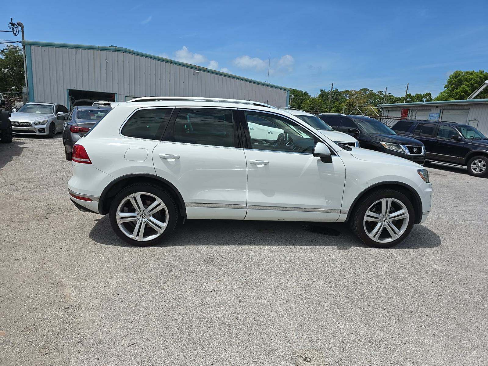 2017 Volkswagen Touareg 3.6L Executive AWD
