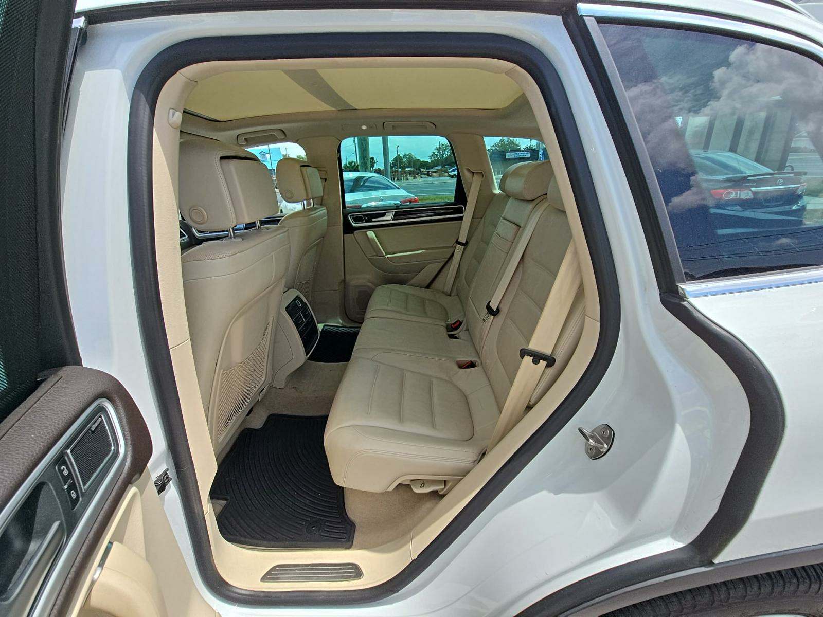 2017 Volkswagen Touareg 3.6L Executive AWD