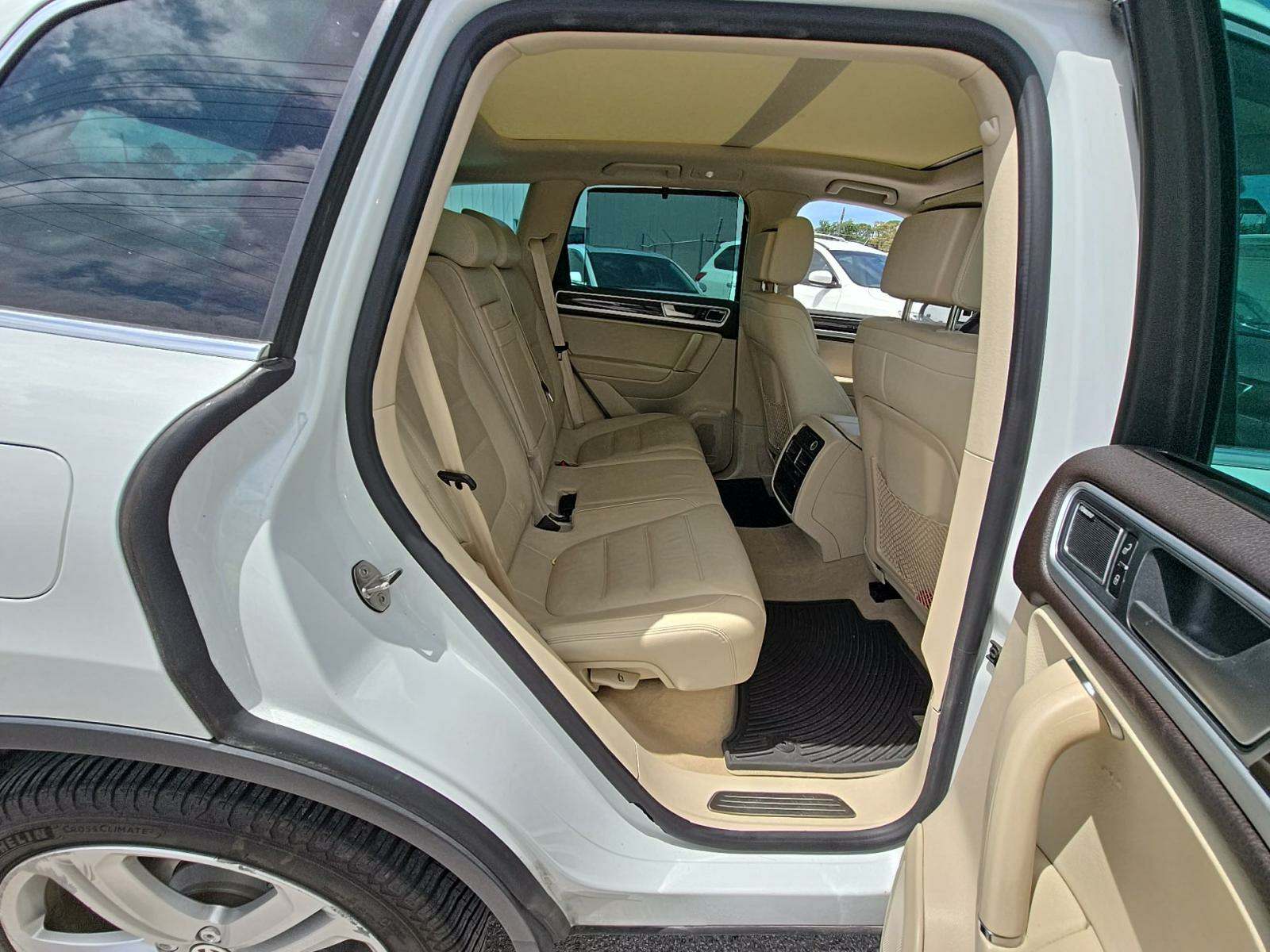 2017 Volkswagen Touareg 3.6L Executive AWD