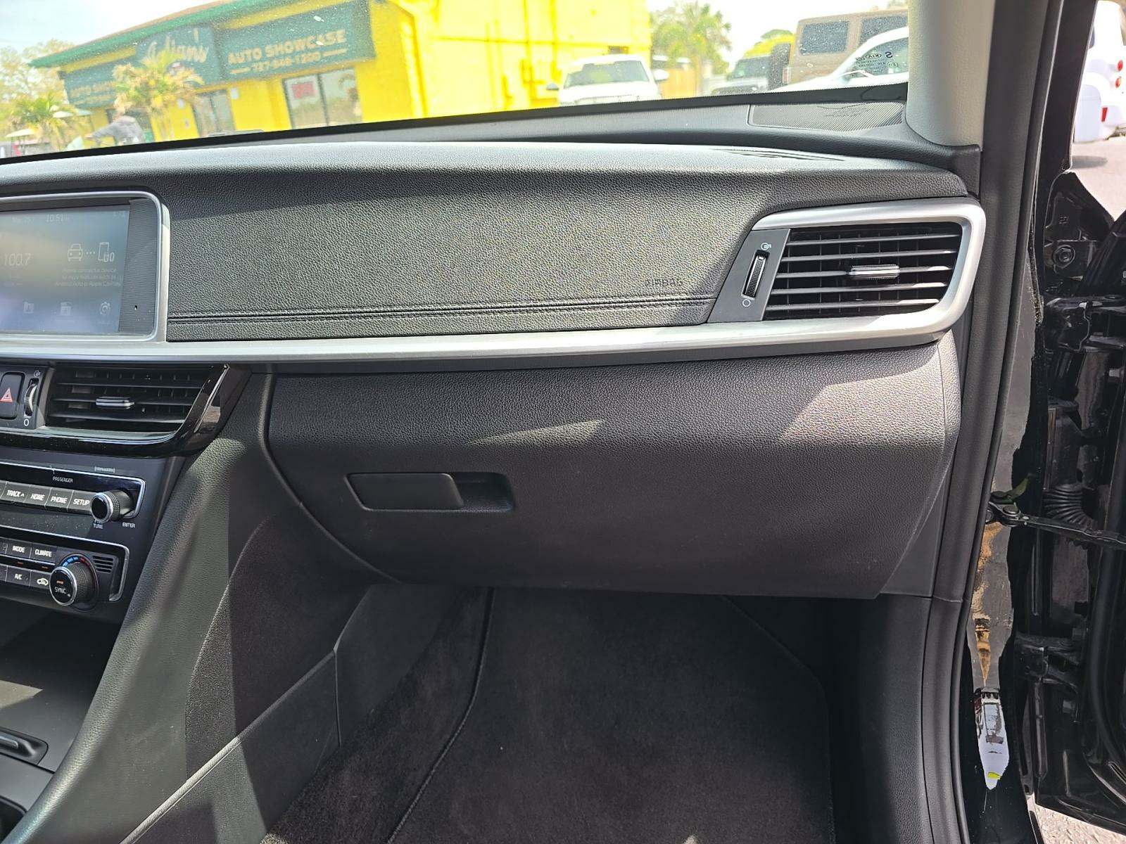 2019 Kia Optima S FWD