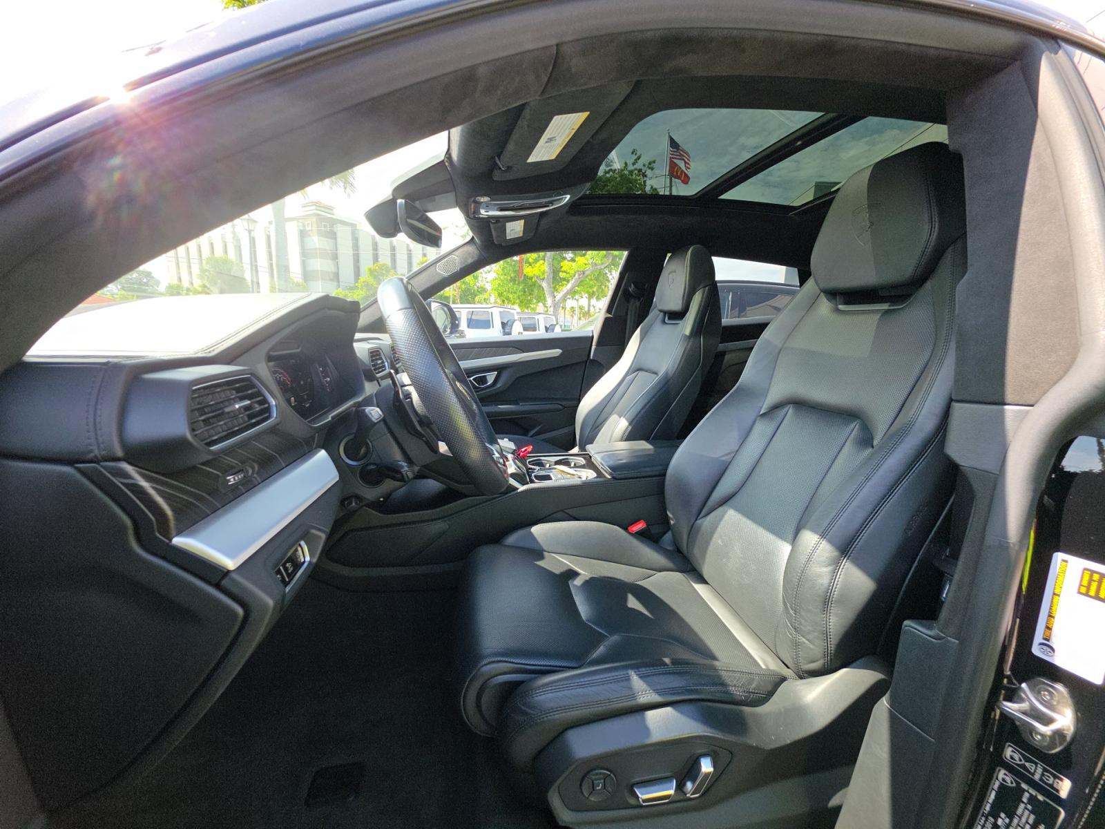 2019 Lamborghini Urus Base AWD