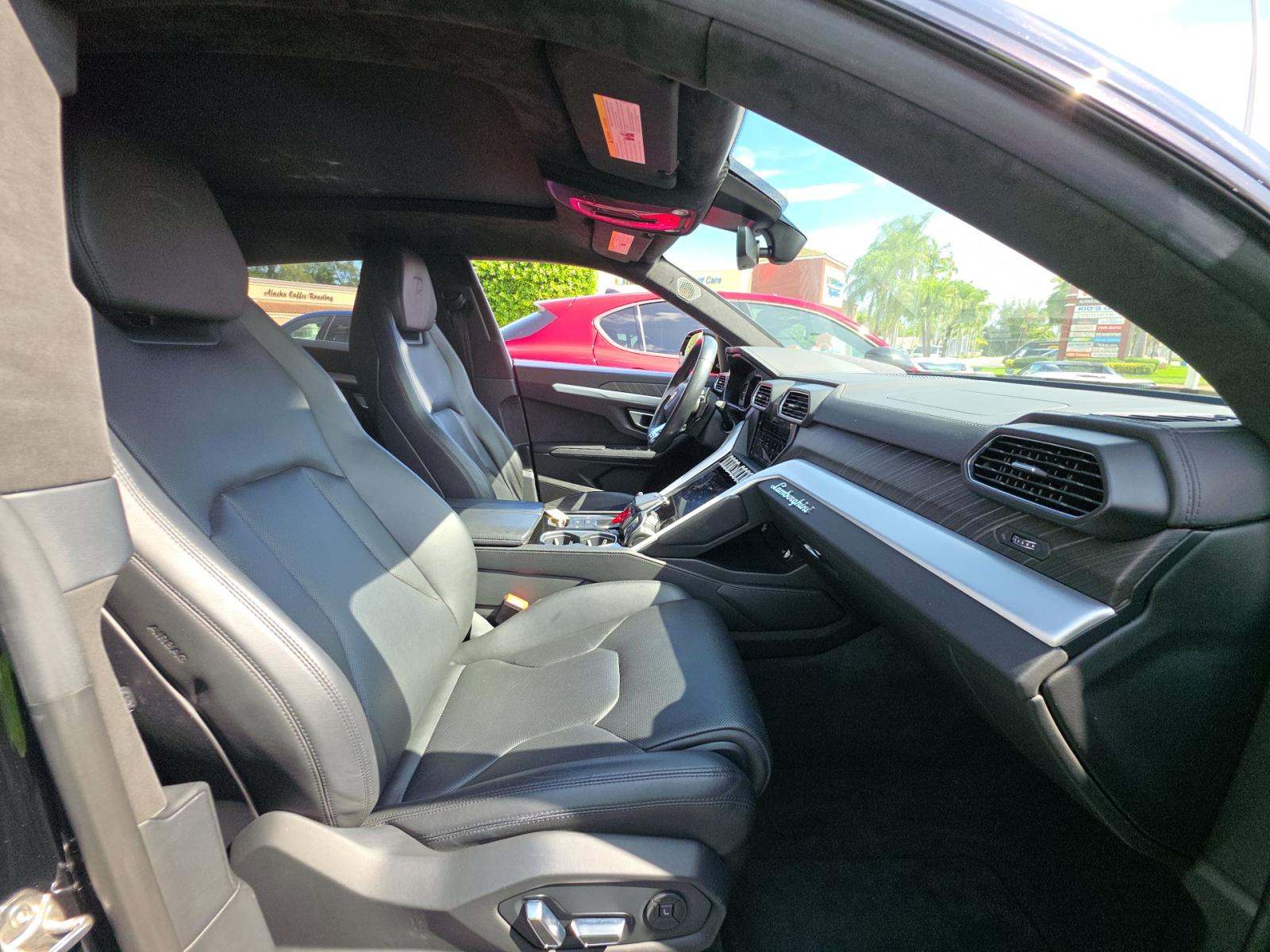 2019 Lamborghini Urus Base AWD