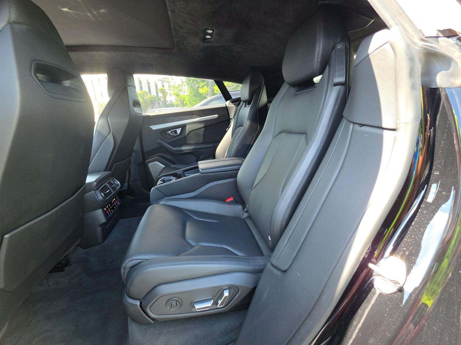 2019 Lamborghini Urus Base AWD