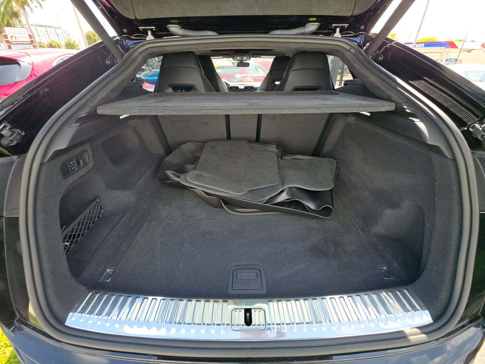 2019 Lamborghini Urus Base AWD