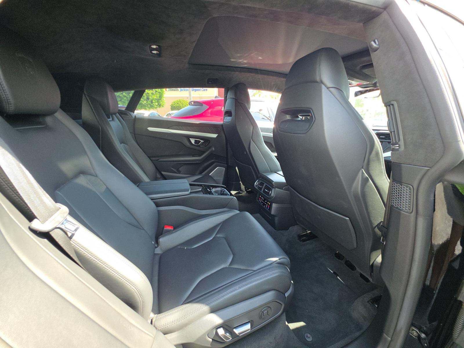2019 Lamborghini Urus Base AWD