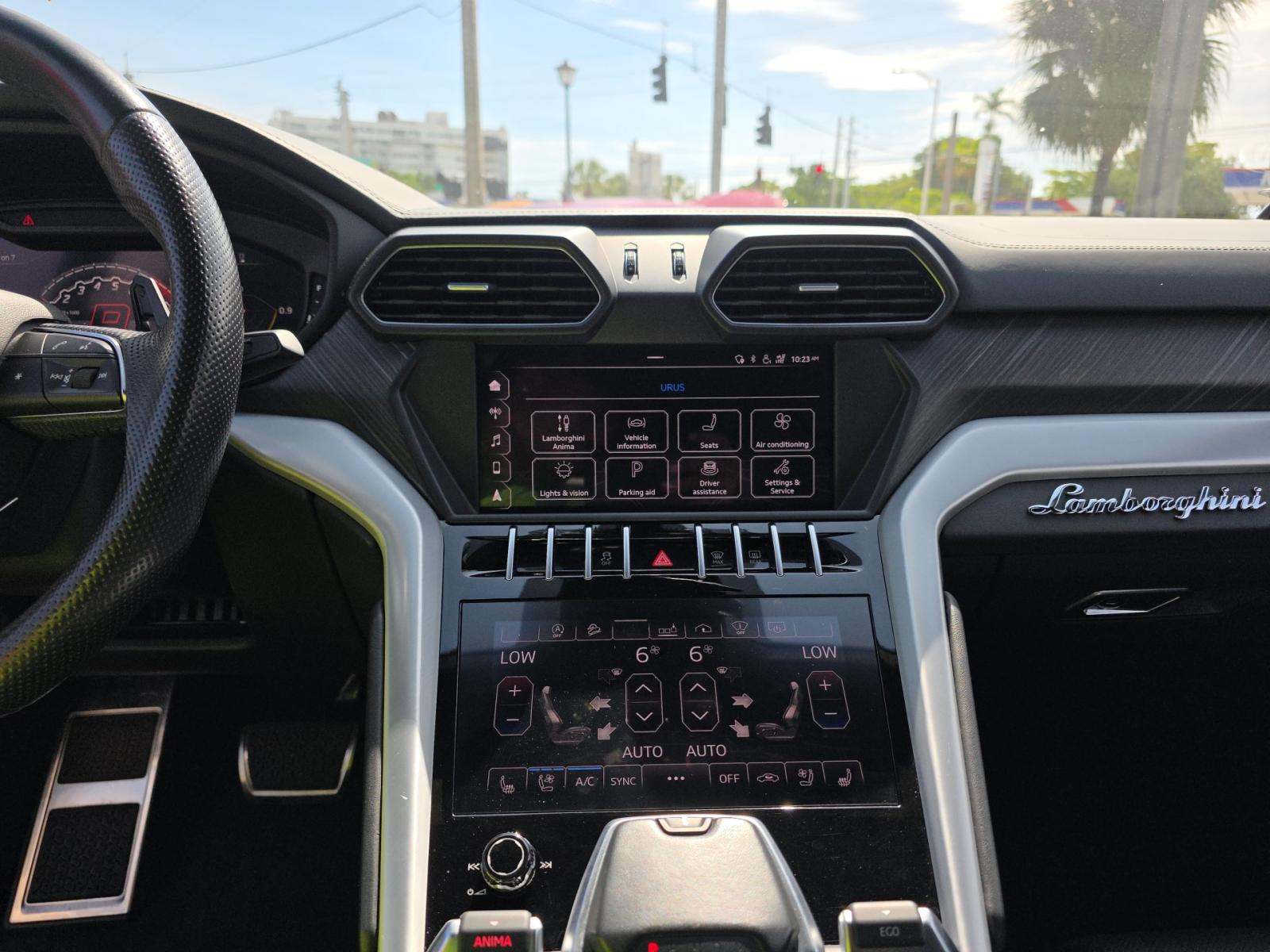 2019 Lamborghini Urus Base AWD