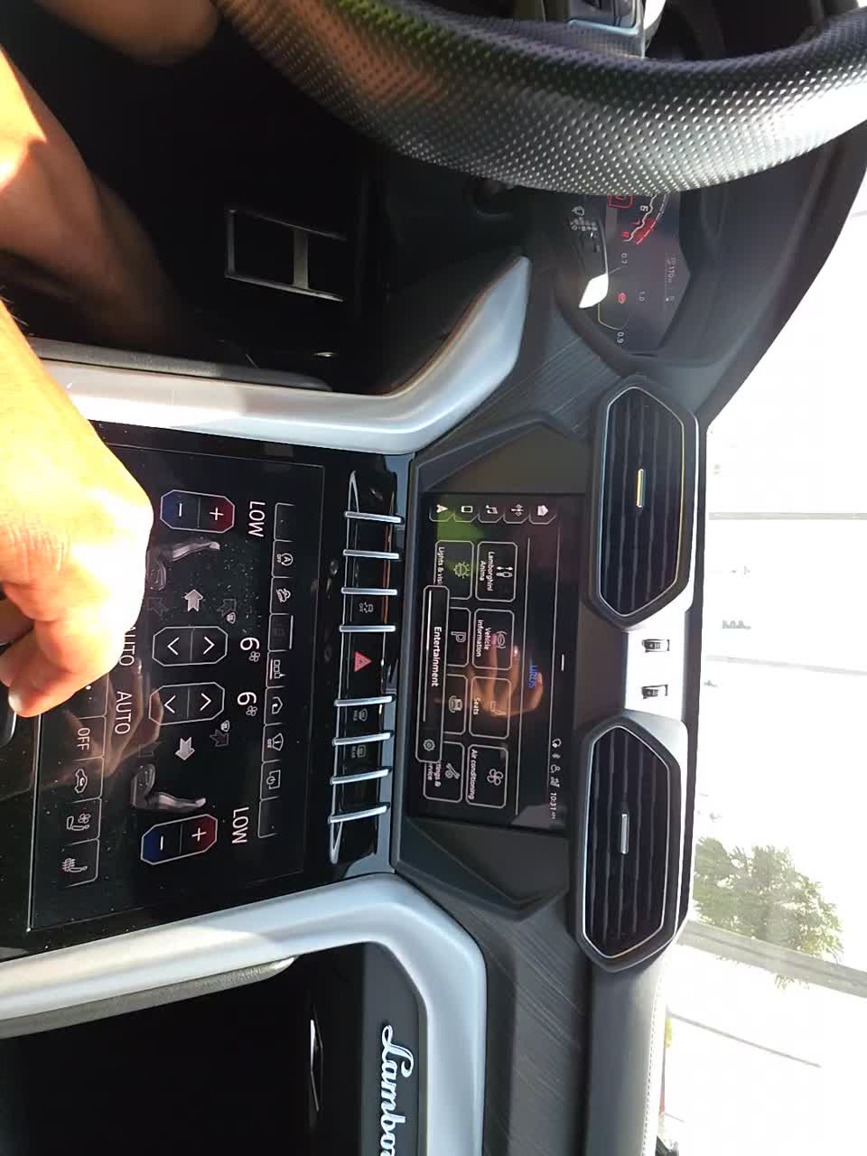 2019 Lamborghini Urus Base AWD