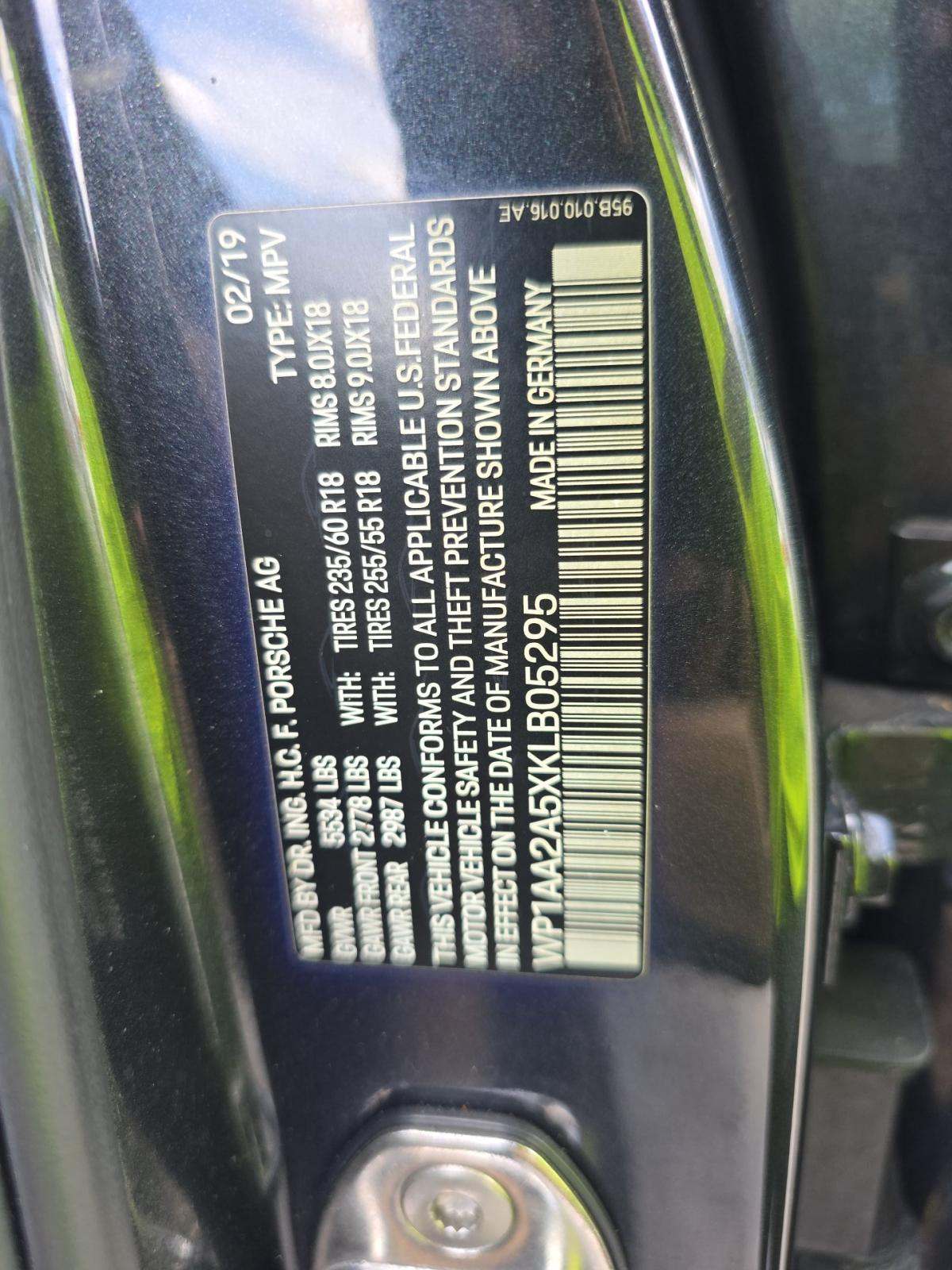 2019 Porsche Macan Base AWD