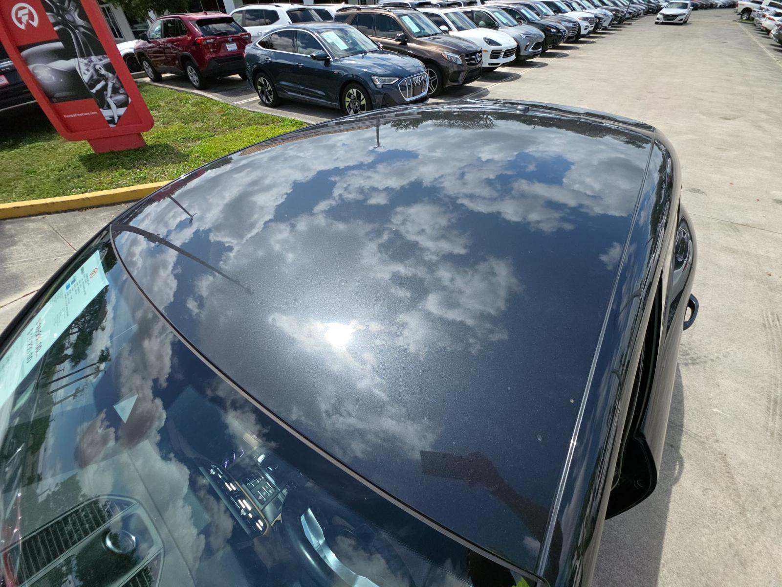 2019 Porsche Macan Base AWD