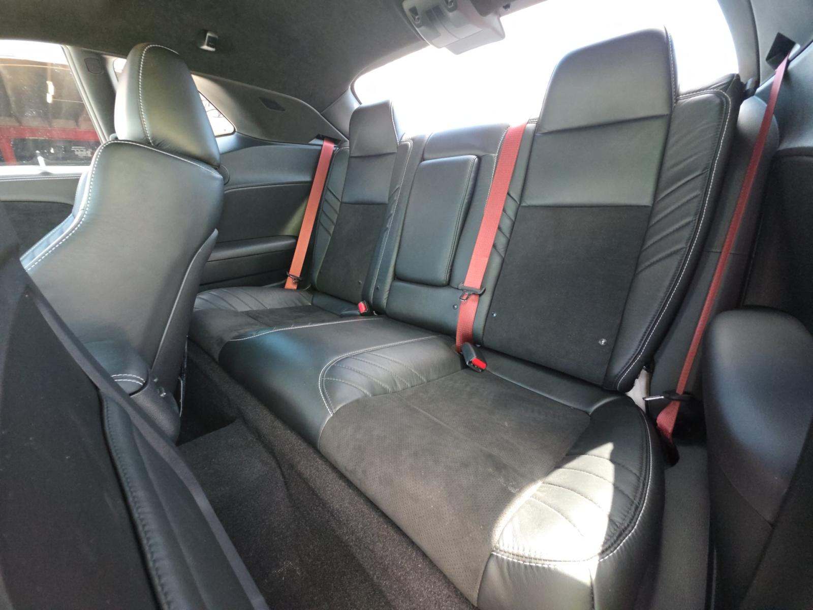 DODGE CHALLENGER - 9